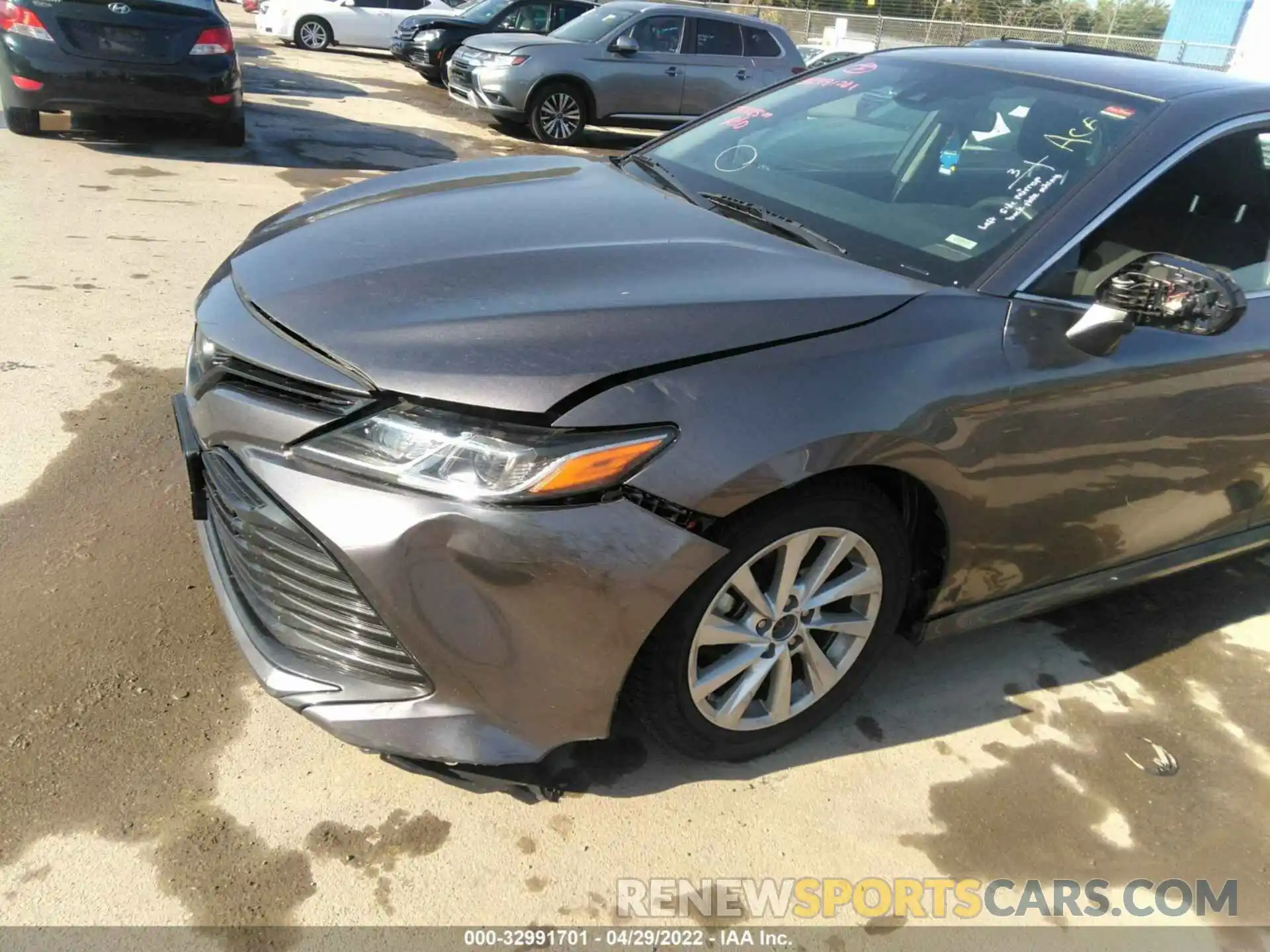 6 Photograph of a damaged car 4T1B11HK1KU755201 TOYOTA CAMRY 2019