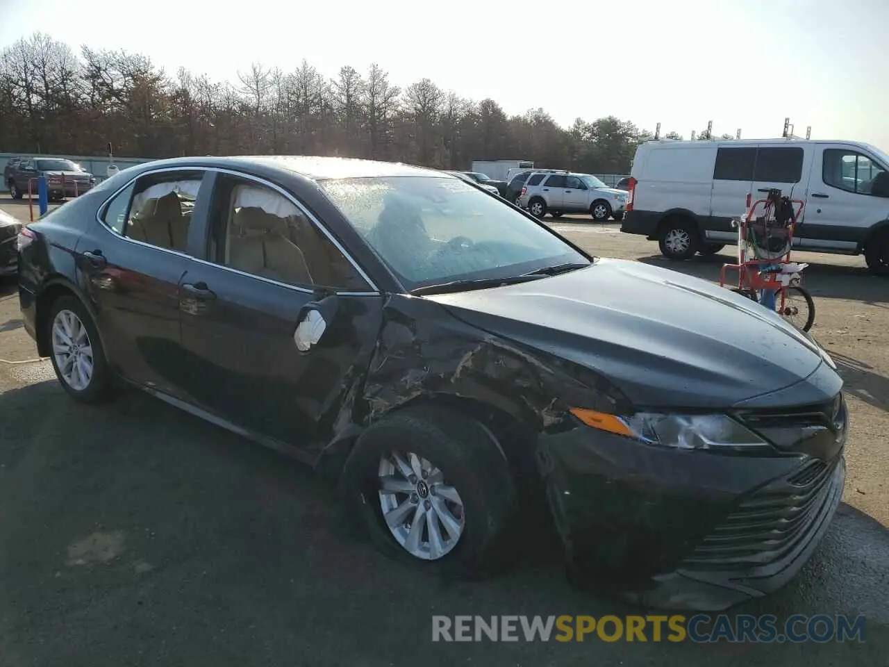 4 Photograph of a damaged car 4T1B11HK1KU755554 TOYOTA CAMRY 2019