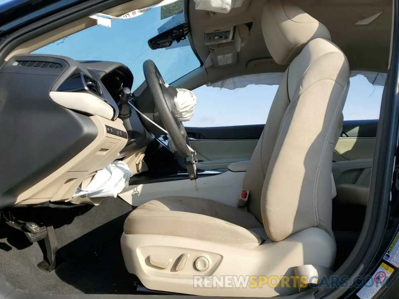 7 Photograph of a damaged car 4T1B11HK1KU755554 TOYOTA CAMRY 2019