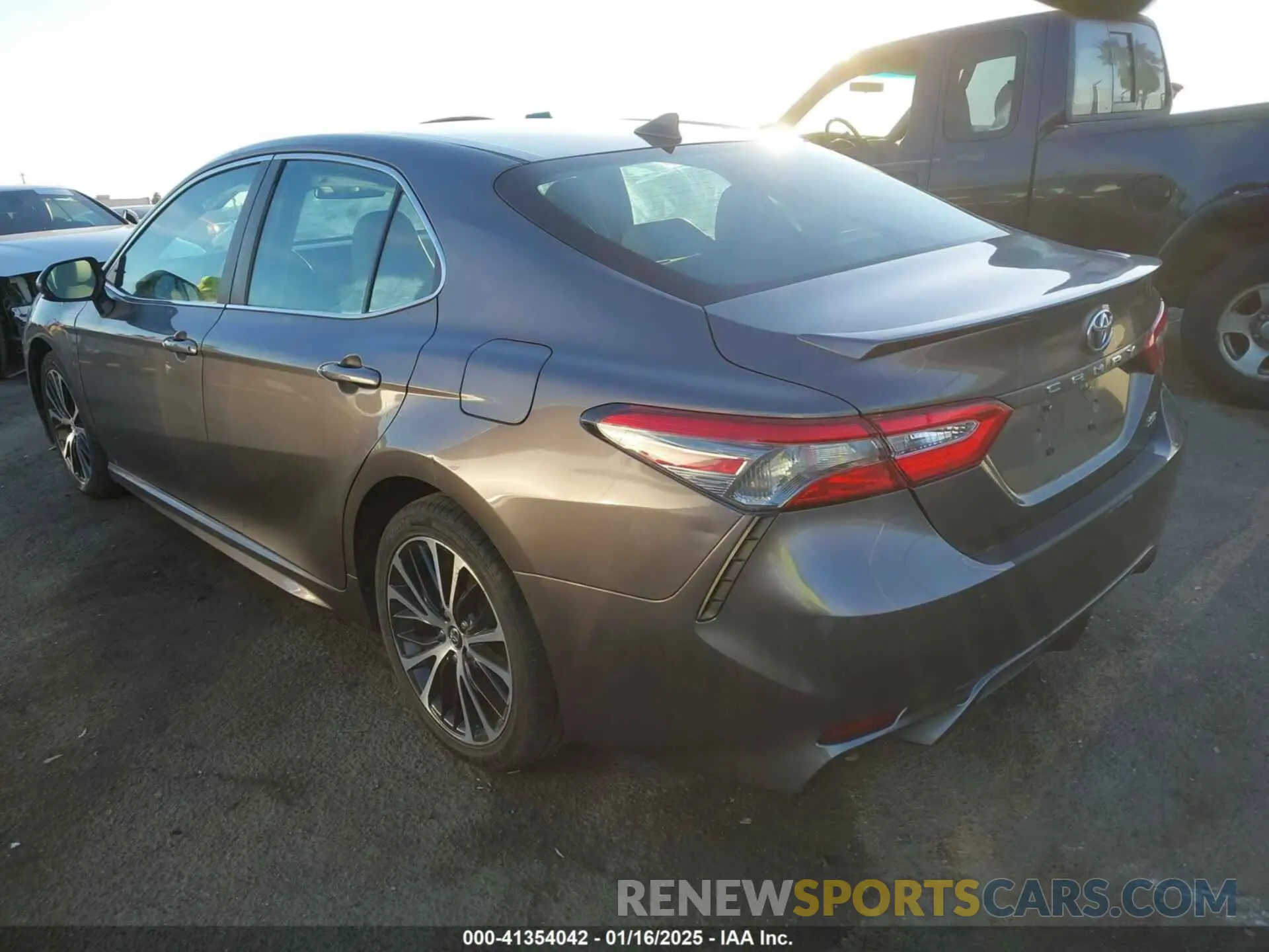 3 Photograph of a damaged car 4T1B11HK1KU757269 TOYOTA CAMRY 2019