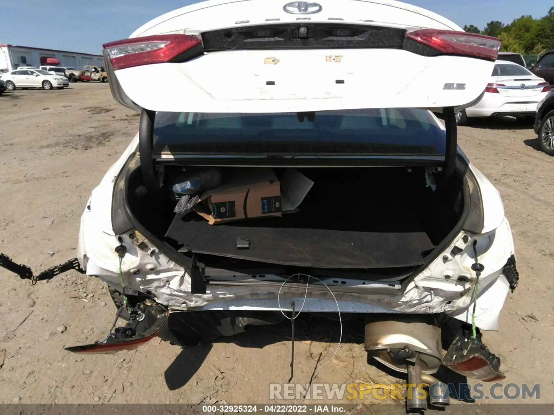 6 Photograph of a damaged car 4T1B11HK1KU757983 TOYOTA CAMRY 2019