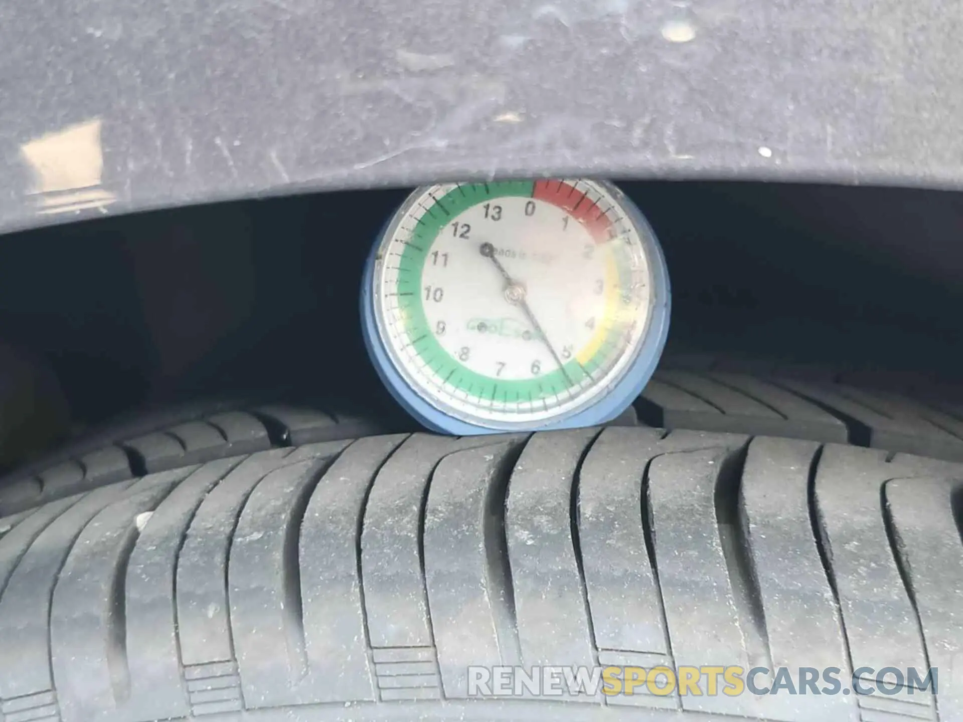 13 Photograph of a damaged car 4T1B11HK1KU762097 TOYOTA CAMRY 2019