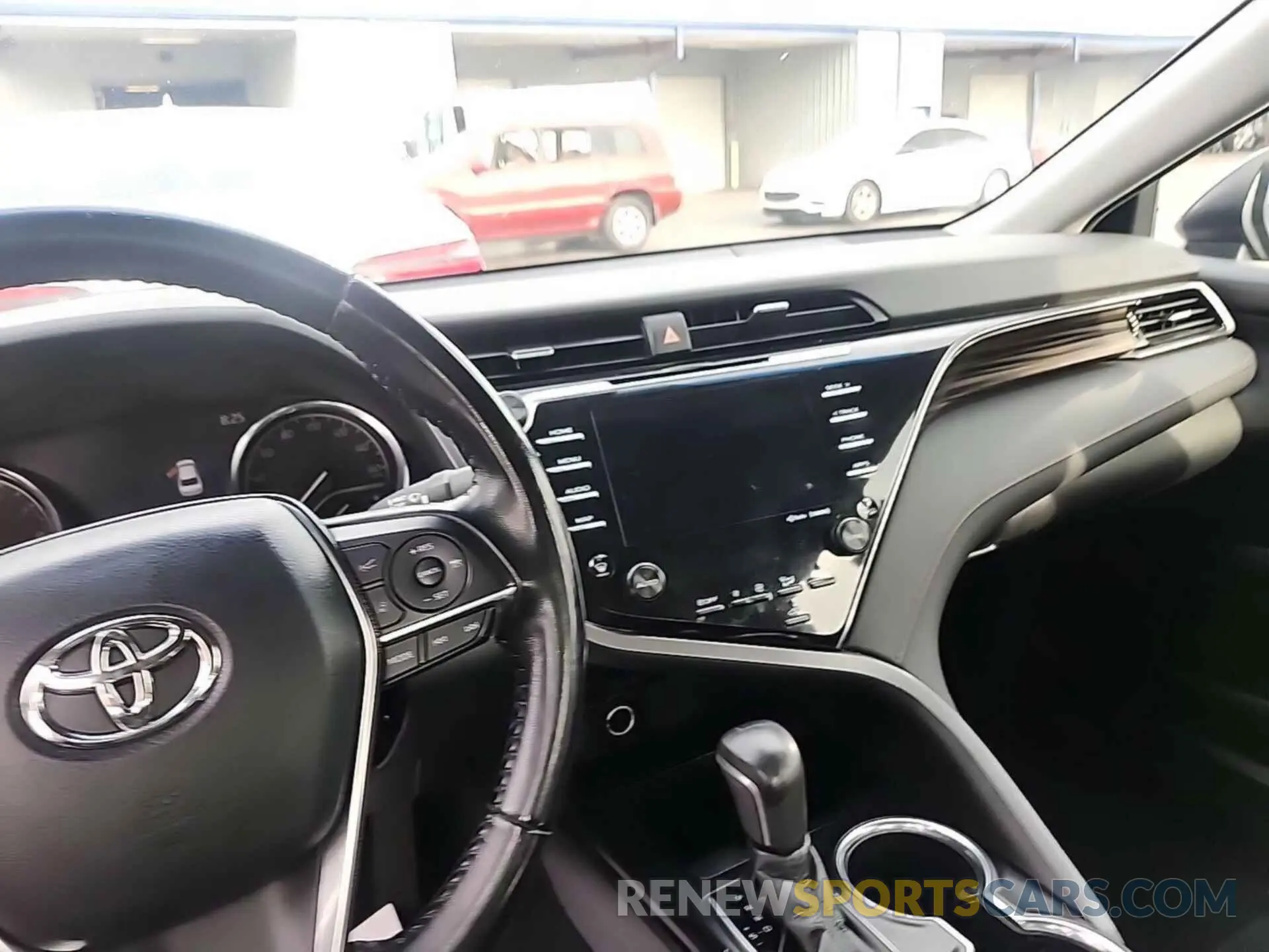 15 Photograph of a damaged car 4T1B11HK1KU762097 TOYOTA CAMRY 2019