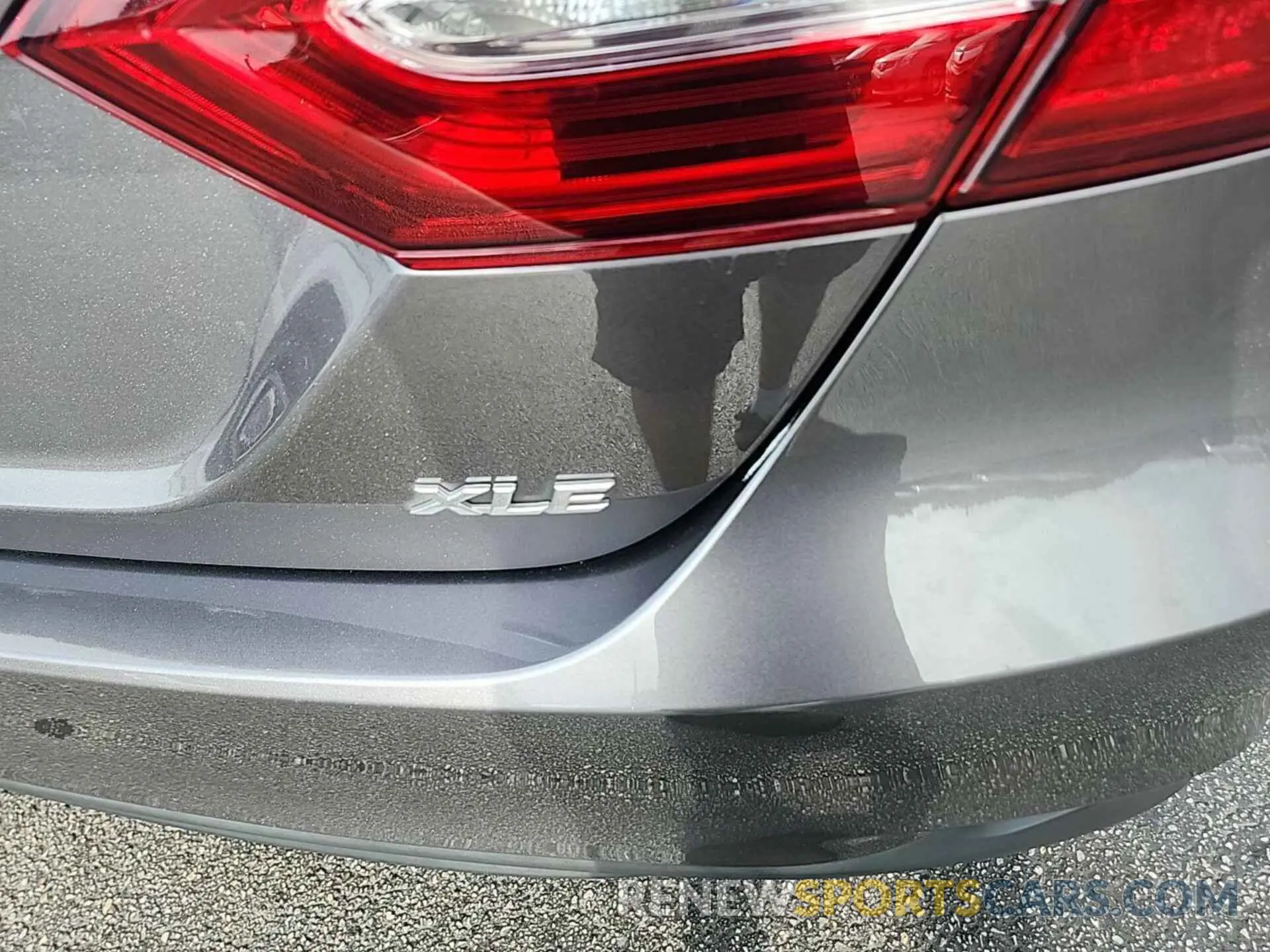 22 Photograph of a damaged car 4T1B11HK1KU762097 TOYOTA CAMRY 2019