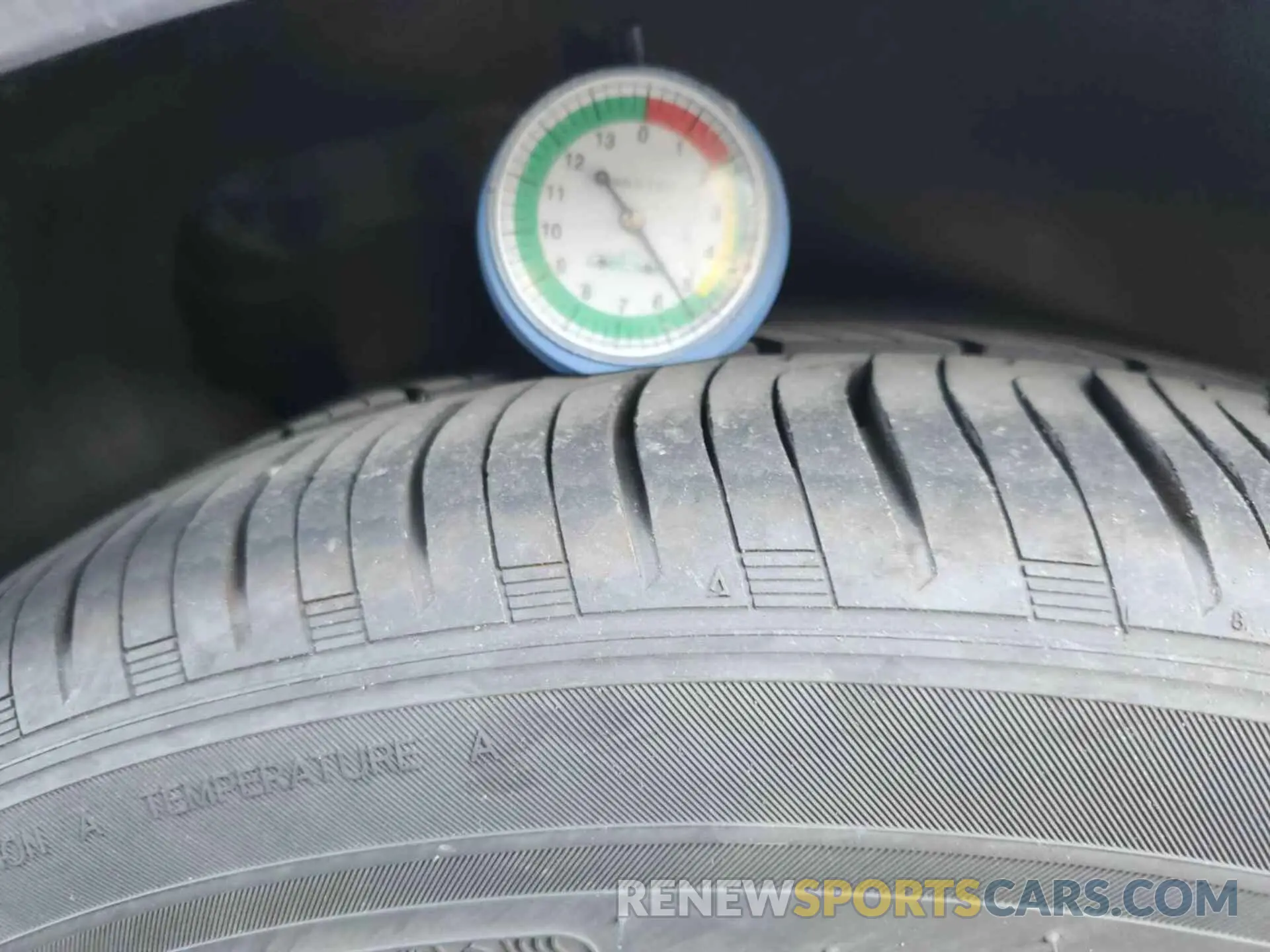 24 Photograph of a damaged car 4T1B11HK1KU762097 TOYOTA CAMRY 2019