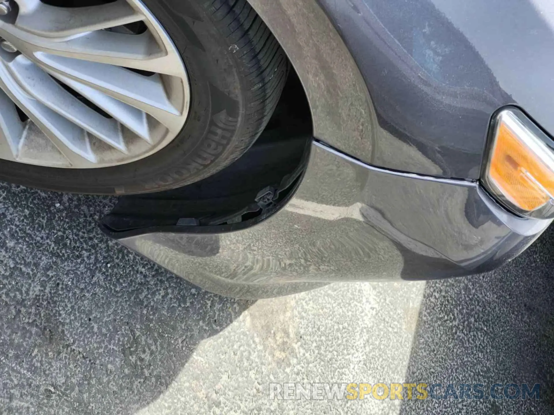3 Photograph of a damaged car 4T1B11HK1KU762097 TOYOTA CAMRY 2019