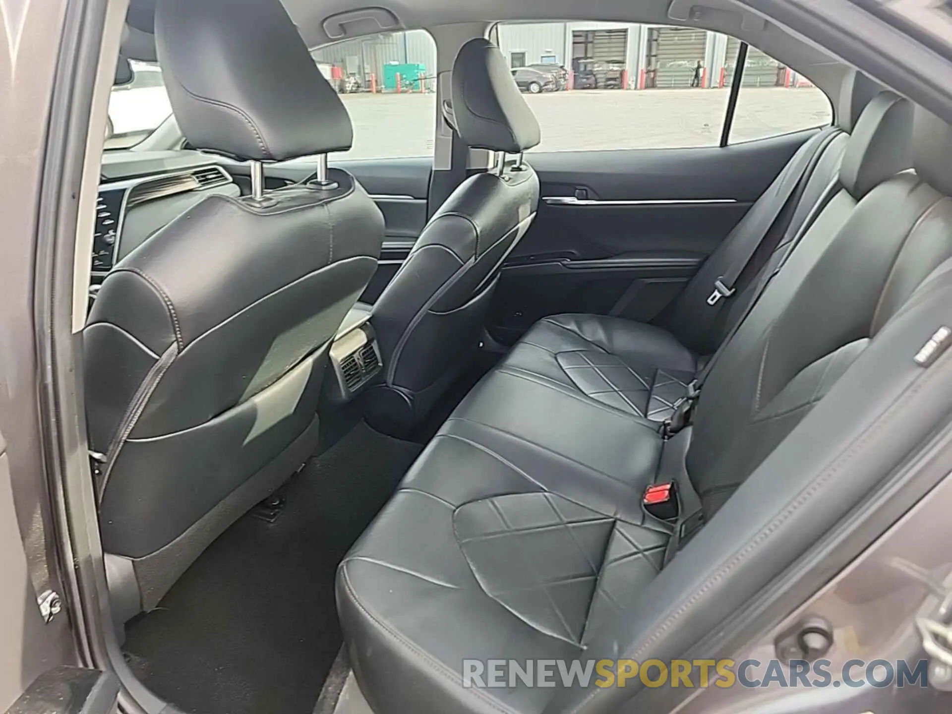 5 Photograph of a damaged car 4T1B11HK1KU762097 TOYOTA CAMRY 2019
