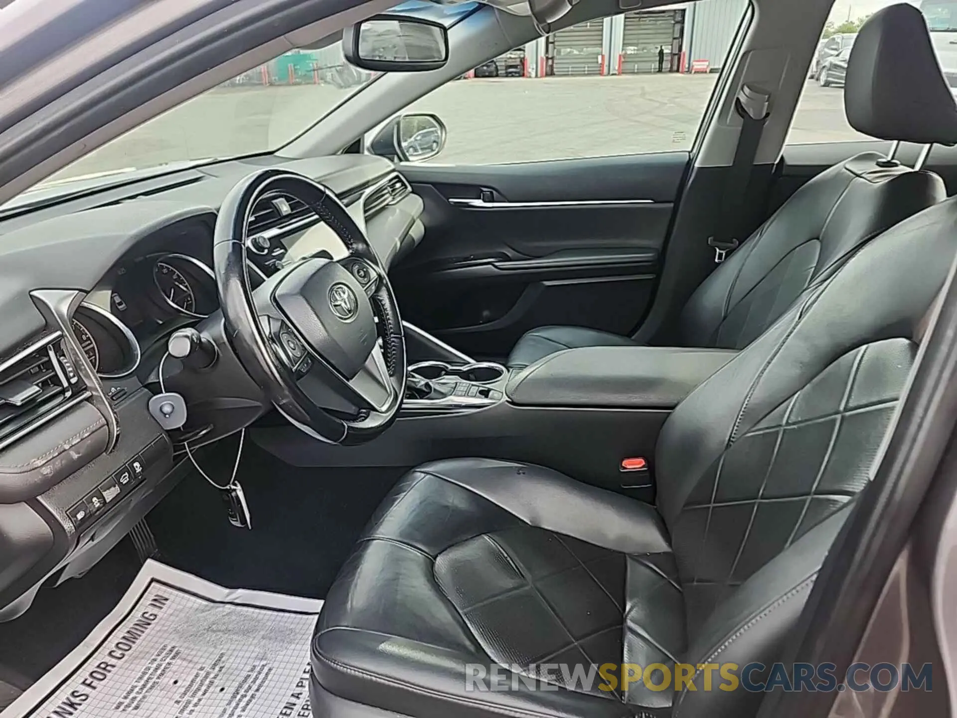 8 Photograph of a damaged car 4T1B11HK1KU762097 TOYOTA CAMRY 2019