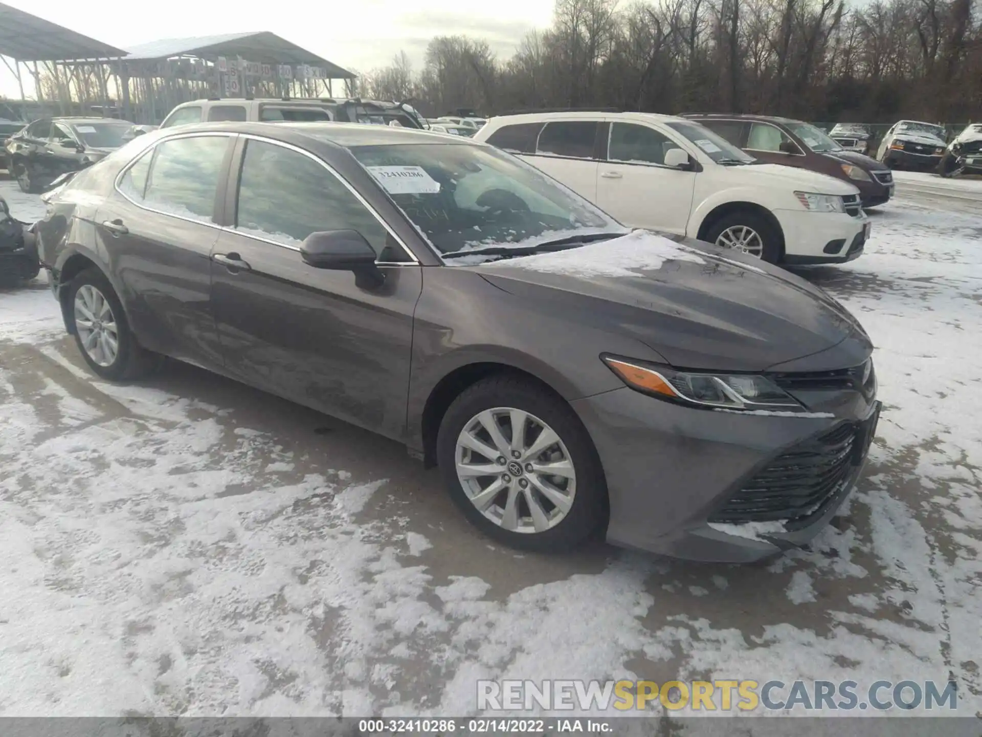 1 Photograph of a damaged car 4T1B11HK1KU764318 TOYOTA CAMRY 2019