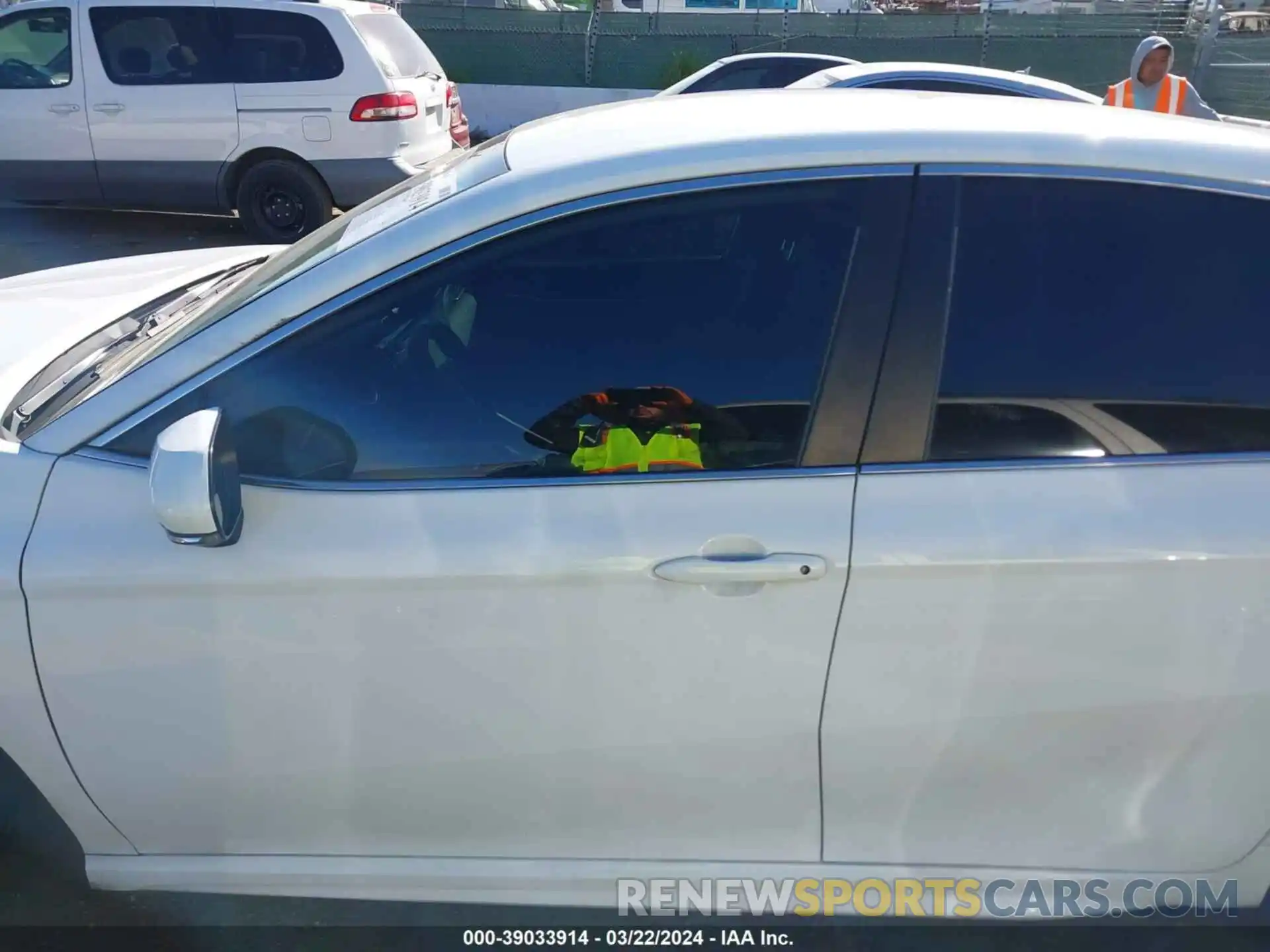 14 Photograph of a damaged car 4T1B11HK1KU766280 TOYOTA CAMRY 2019