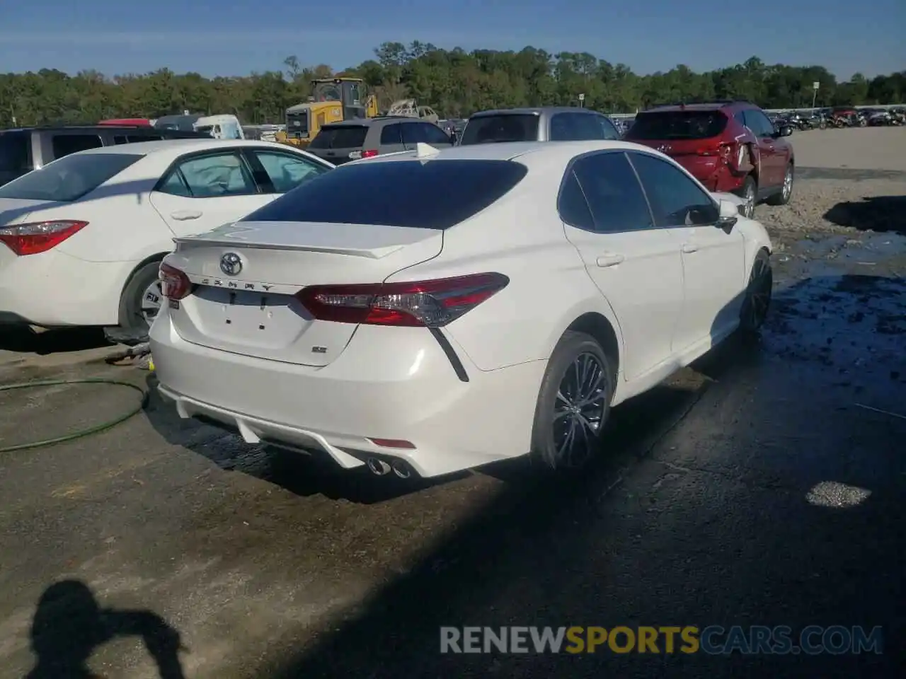 4 Photograph of a damaged car 4T1B11HK1KU767090 TOYOTA CAMRY 2019