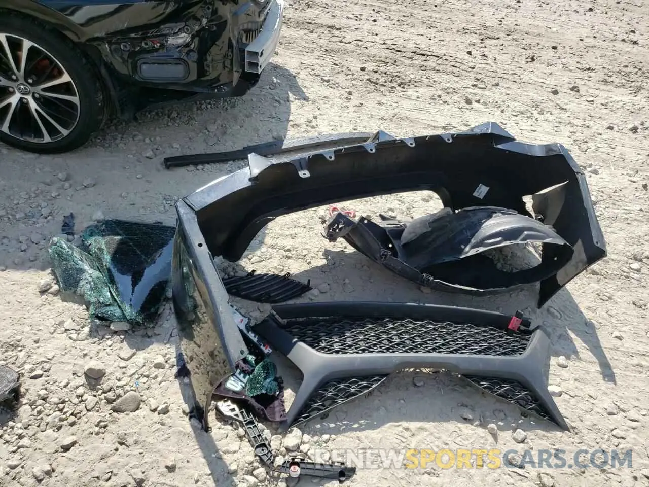12 Photograph of a damaged car 4T1B11HK1KU767543 TOYOTA CAMRY 2019