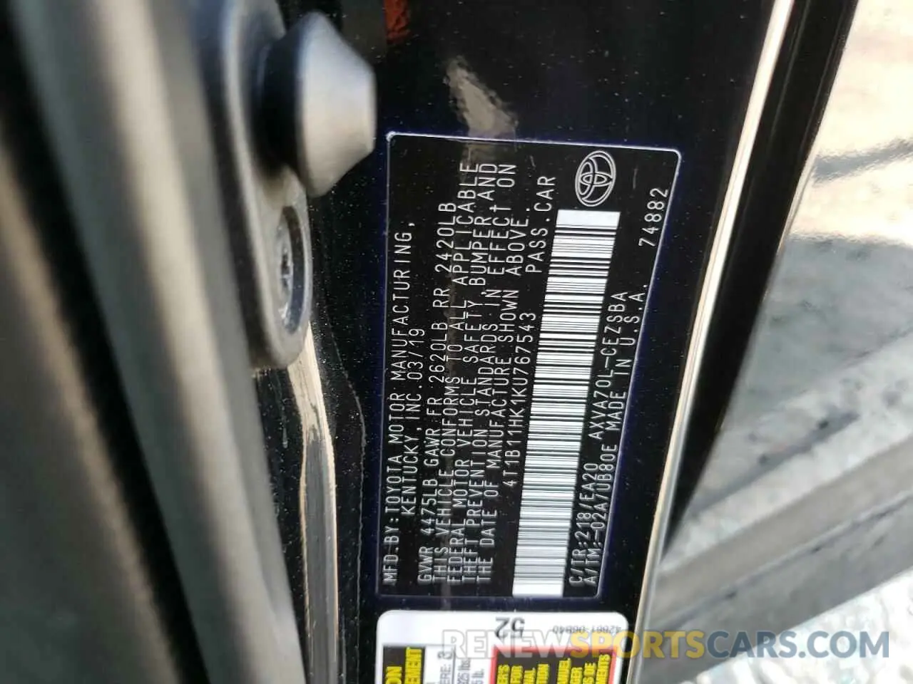 13 Photograph of a damaged car 4T1B11HK1KU767543 TOYOTA CAMRY 2019