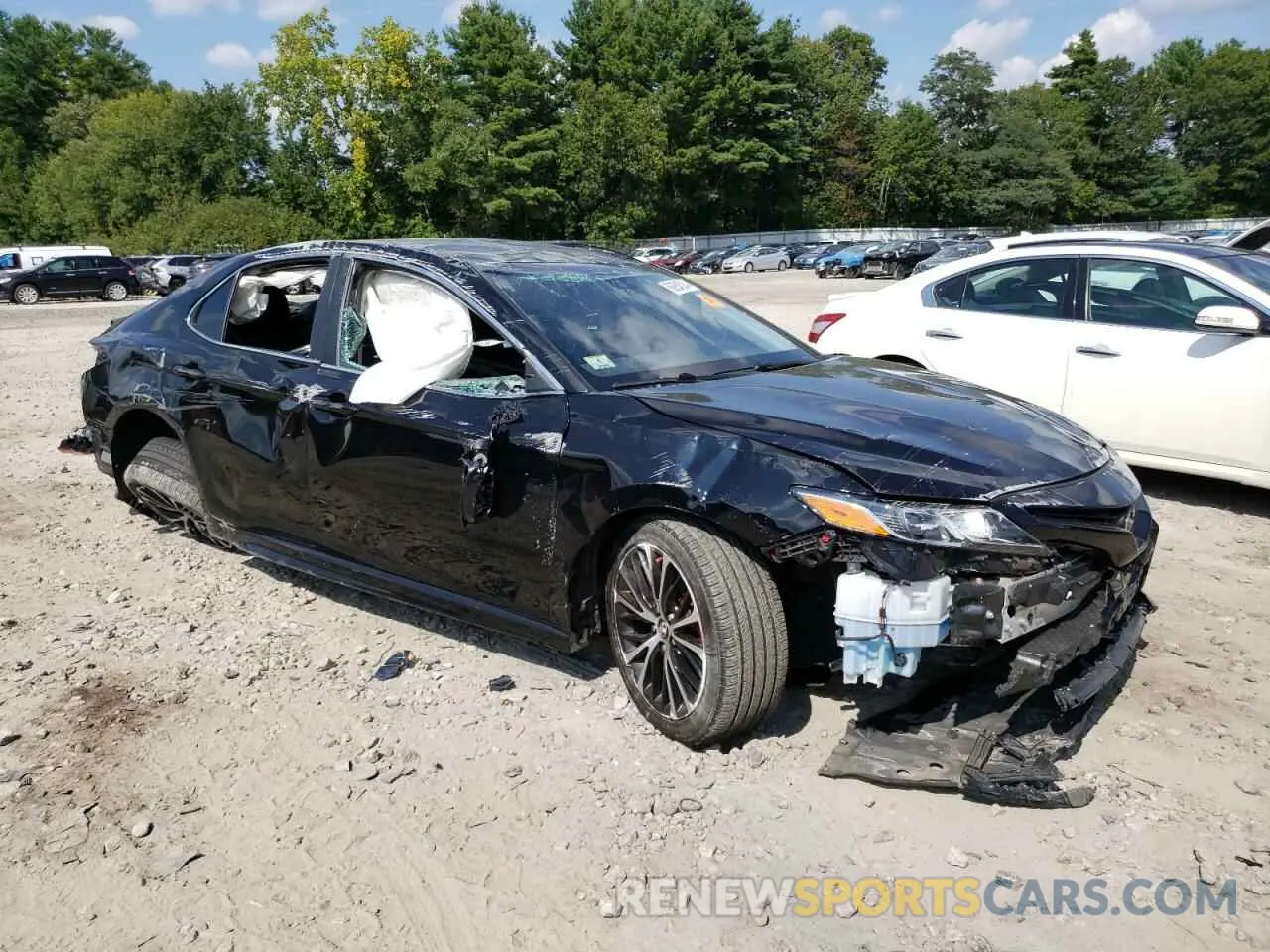 4 Photograph of a damaged car 4T1B11HK1KU767543 TOYOTA CAMRY 2019
