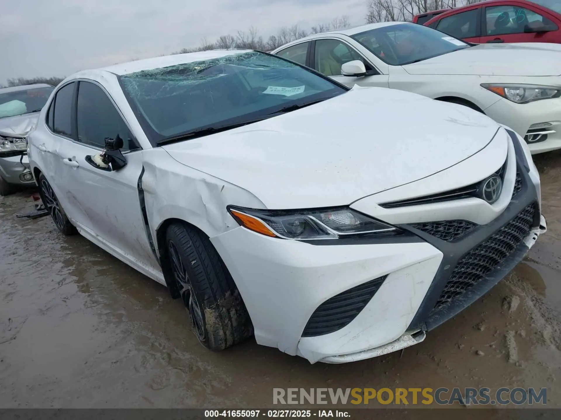 1 Photograph of a damaged car 4T1B11HK1KU770538 TOYOTA CAMRY 2019