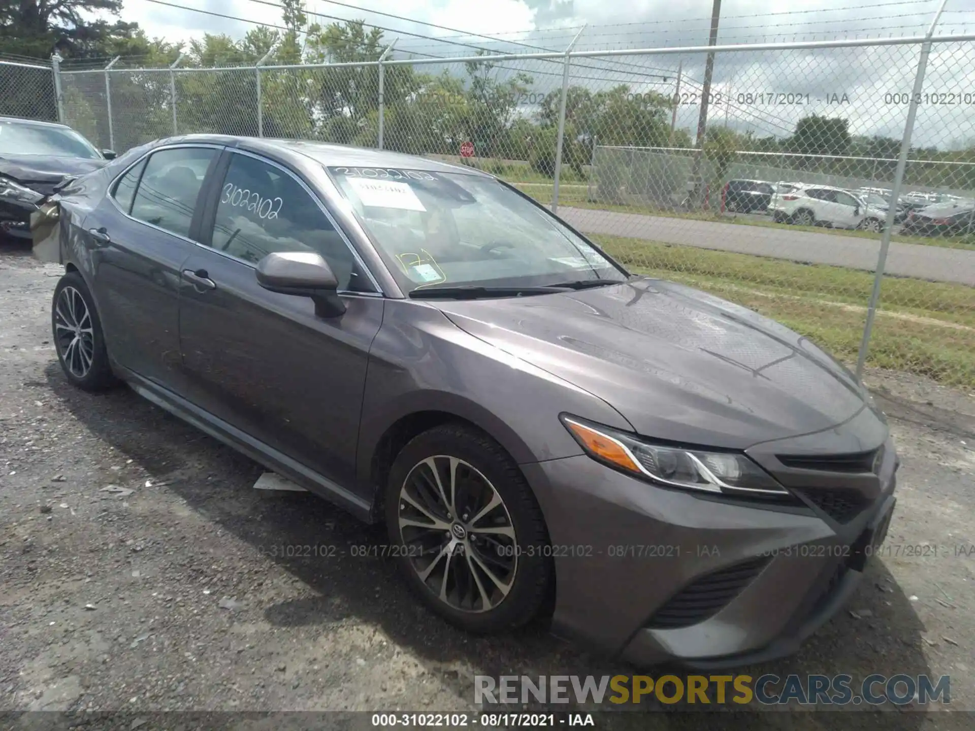 1 Photograph of a damaged car 4T1B11HK1KU770989 TOYOTA CAMRY 2019