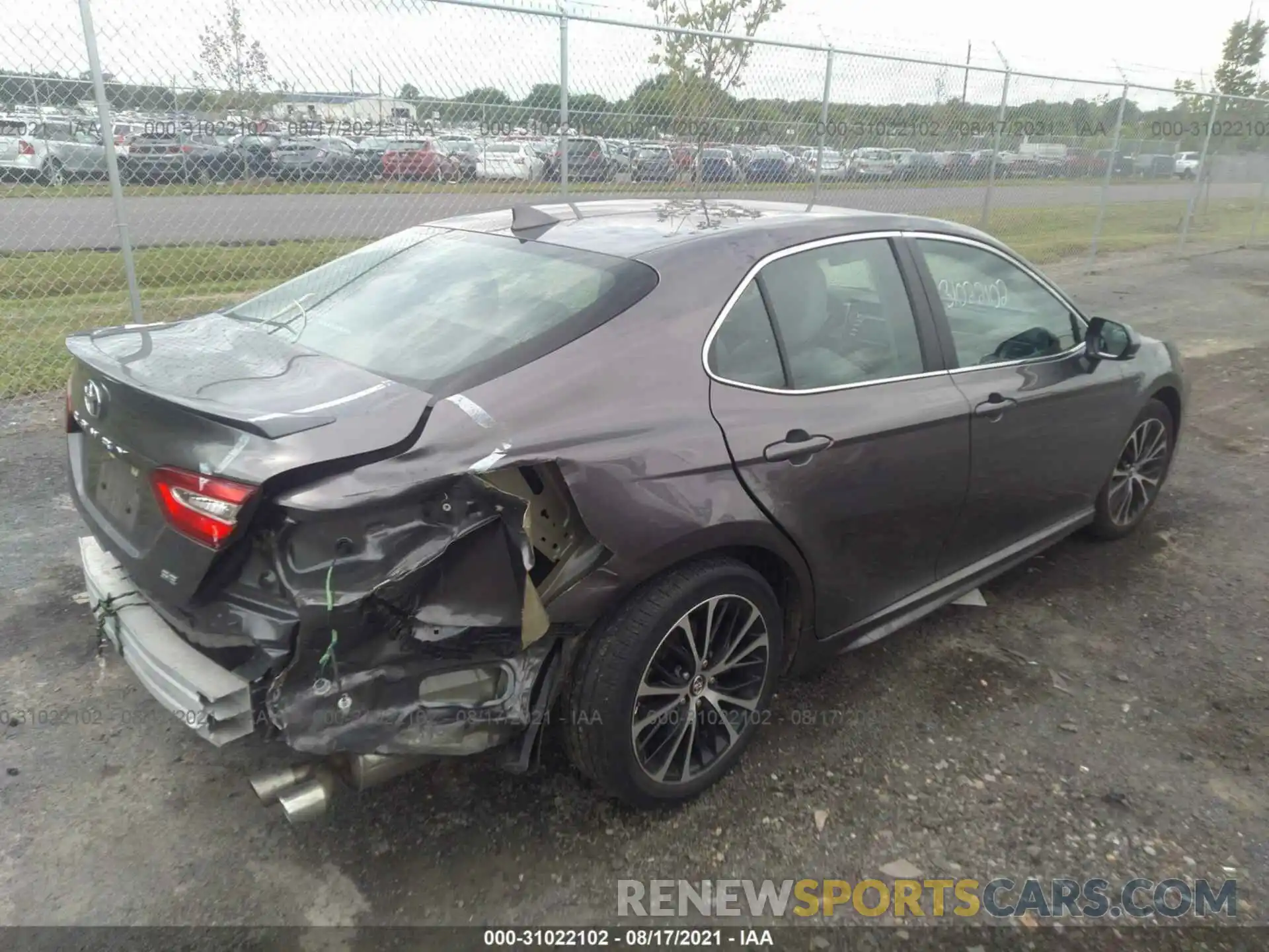 4 Photograph of a damaged car 4T1B11HK1KU770989 TOYOTA CAMRY 2019