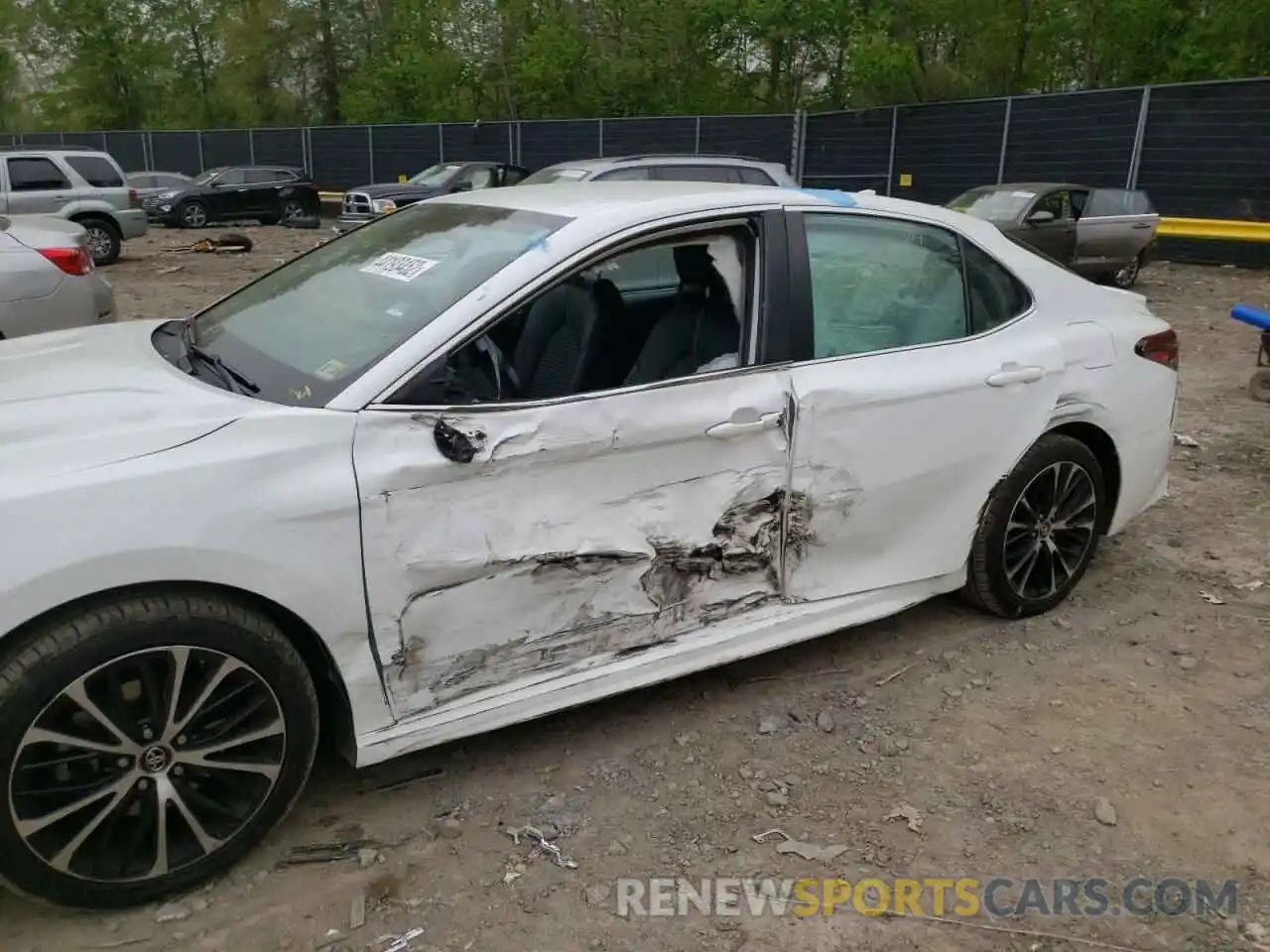 9 Photograph of a damaged car 4T1B11HK1KU771561 TOYOTA CAMRY 2019