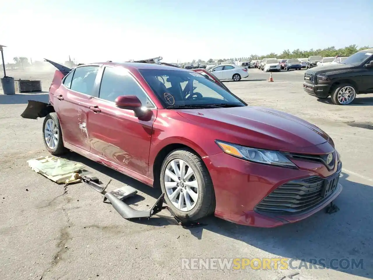 1 Photograph of a damaged car 4T1B11HK1KU772094 TOYOTA CAMRY 2019