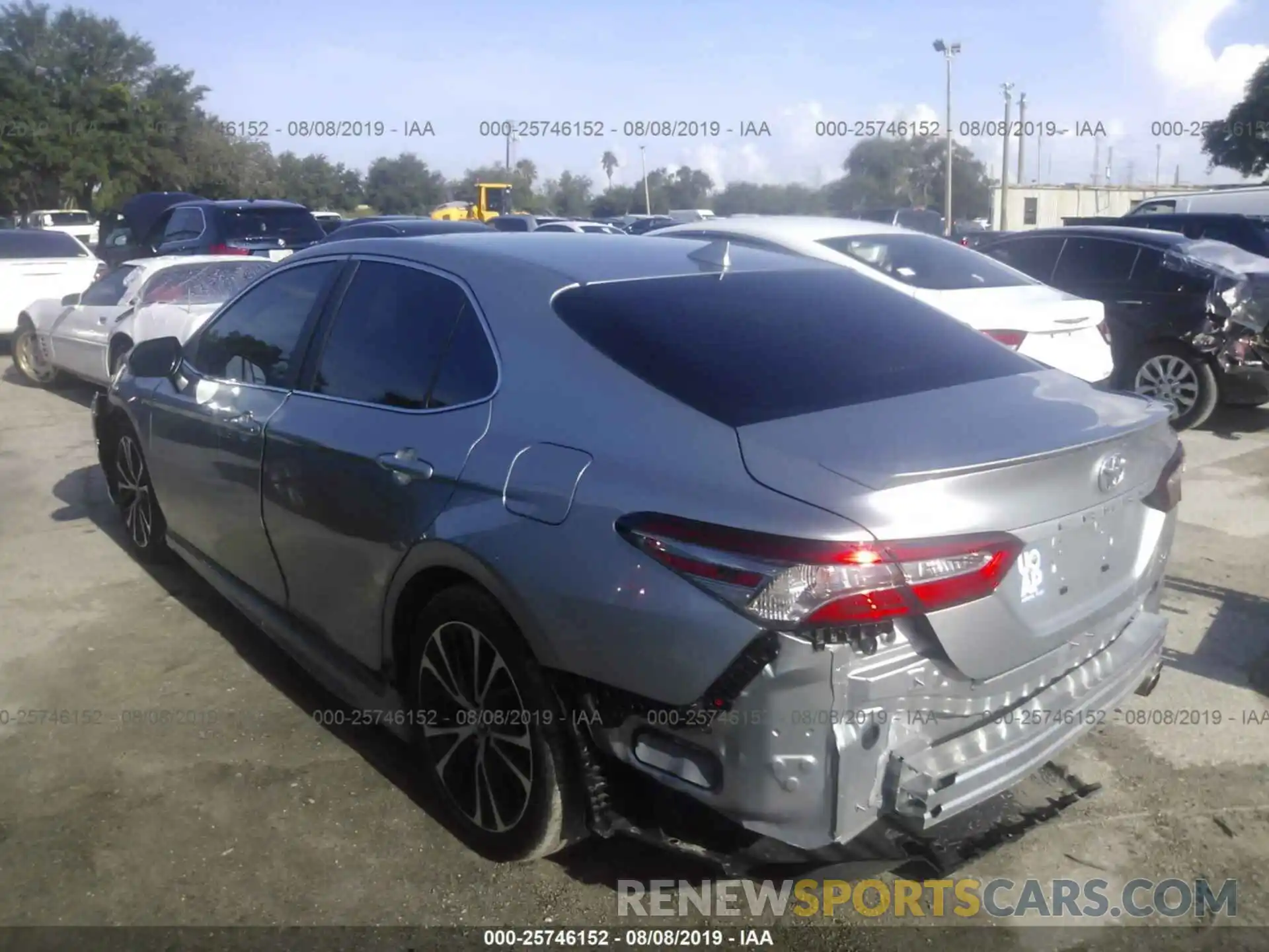 3 Photograph of a damaged car 4T1B11HK1KU773424 TOYOTA CAMRY 2019