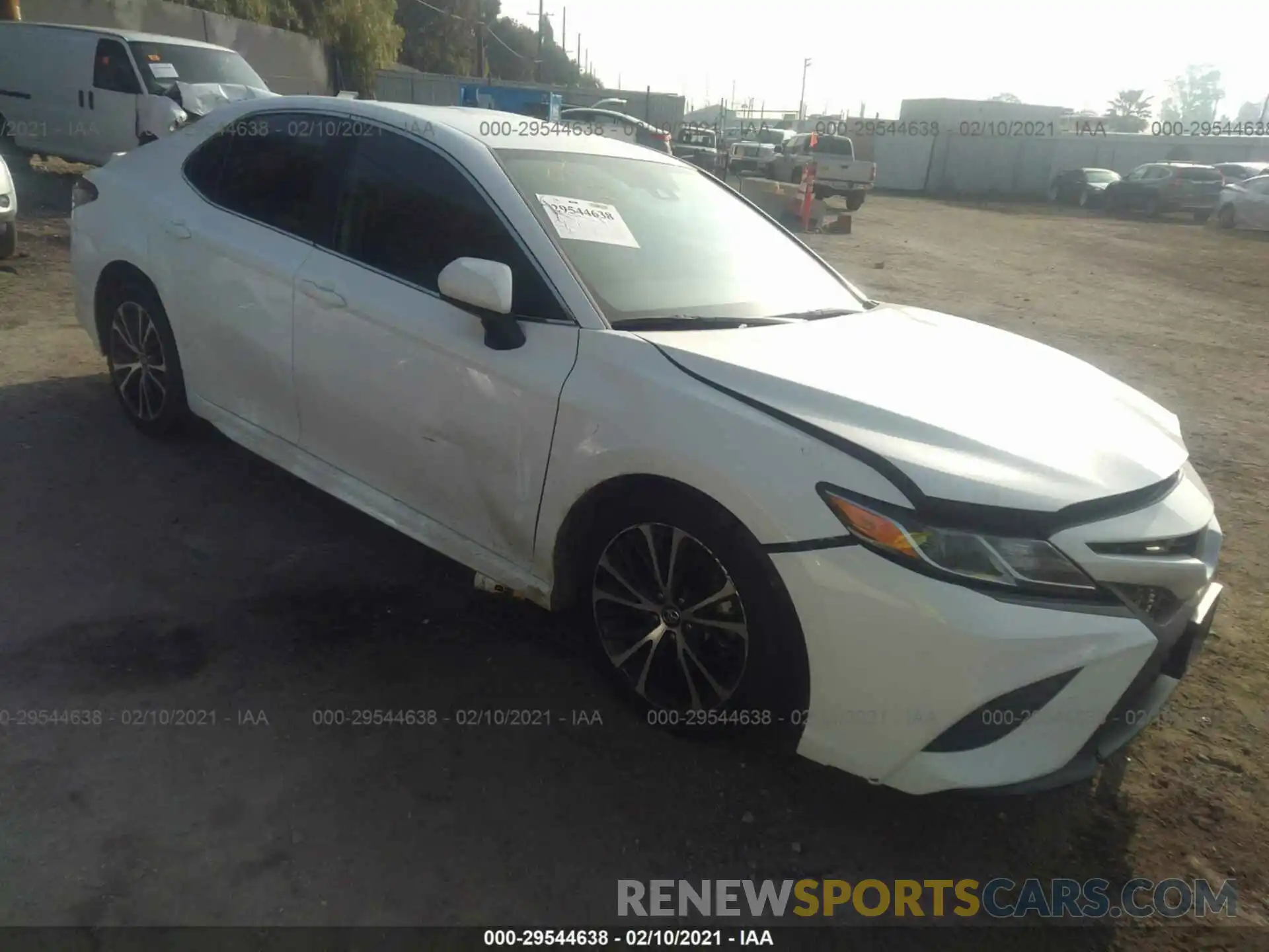 1 Photograph of a damaged car 4T1B11HK1KU773715 TOYOTA CAMRY 2019