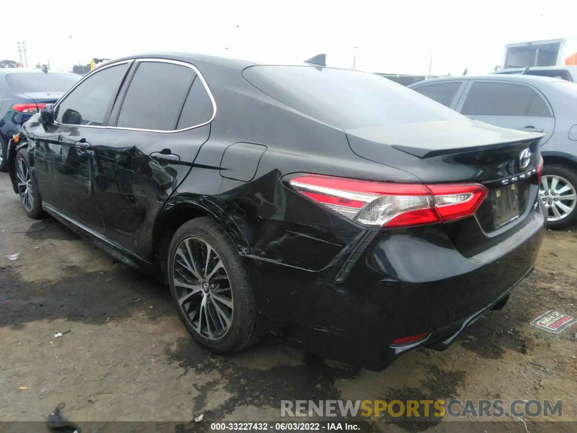 3 Photograph of a damaged car 4T1B11HK1KU774377 TOYOTA CAMRY 2019