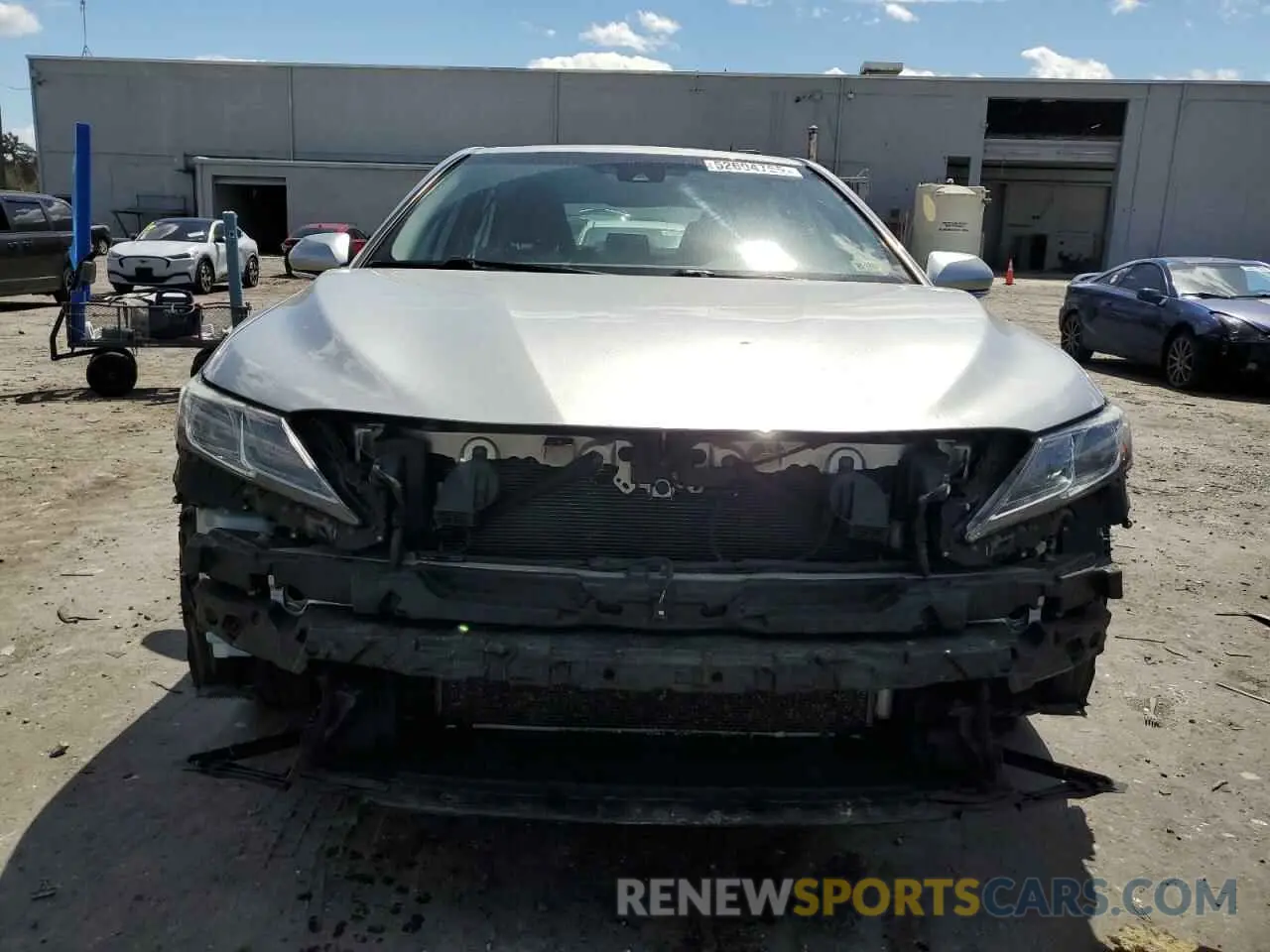 5 Photograph of a damaged car 4T1B11HK1KU775223 TOYOTA CAMRY 2019