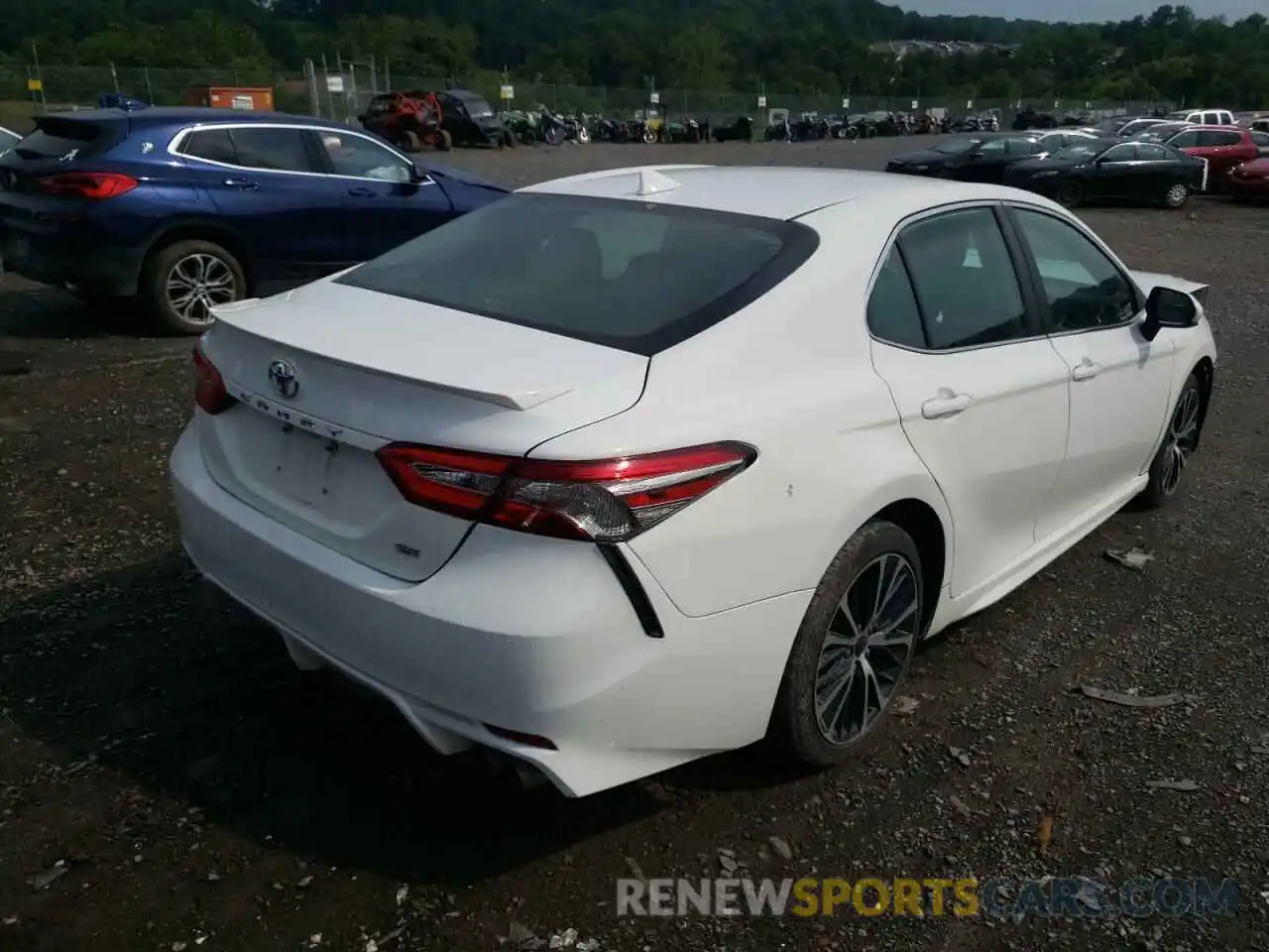 4 Photograph of a damaged car 4T1B11HK1KU780616 TOYOTA CAMRY 2019