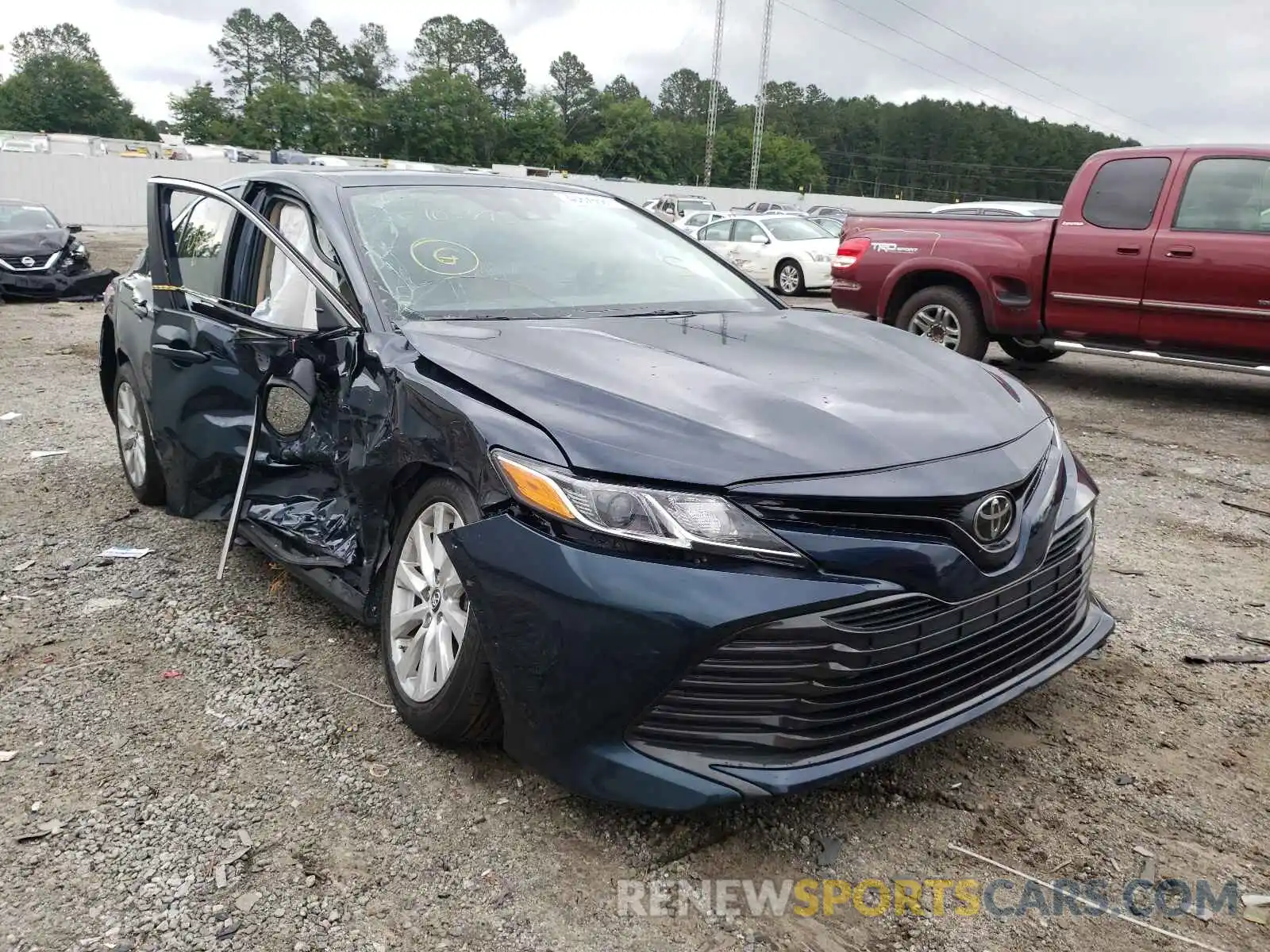 1 Photograph of a damaged car 4T1B11HK1KU781944 TOYOTA CAMRY 2019