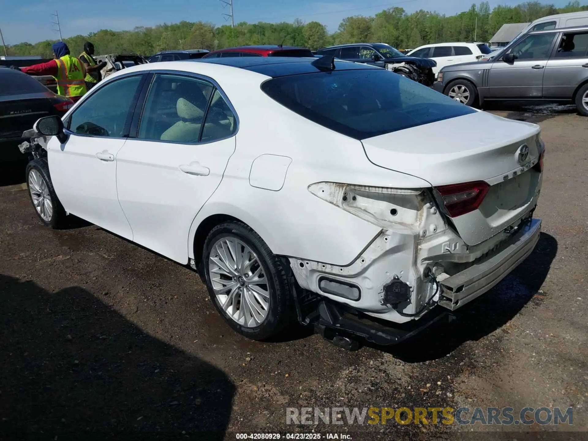 3 Photograph of a damaged car 4T1B11HK1KU782995 TOYOTA CAMRY 2019