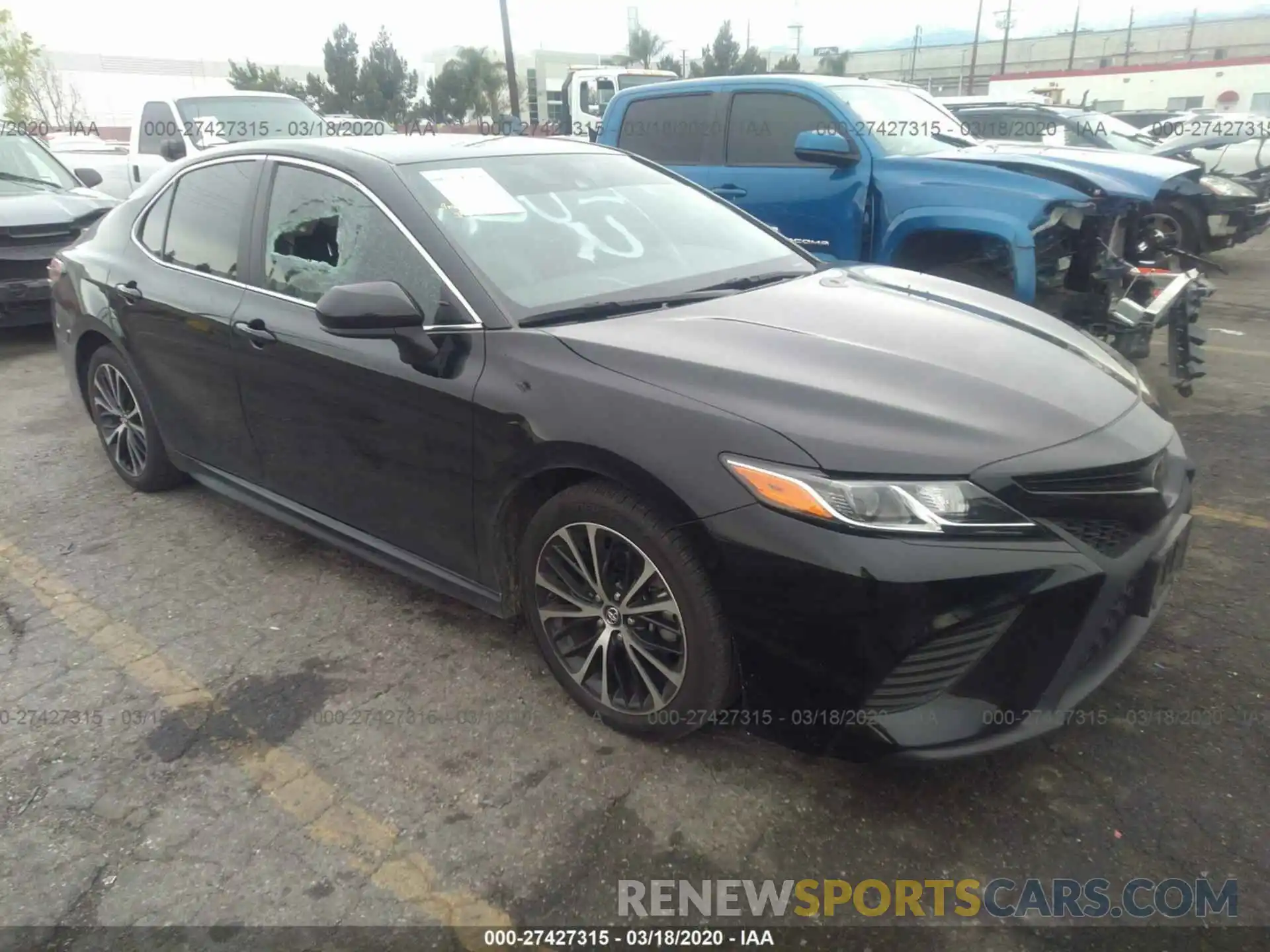 1 Photograph of a damaged car 4T1B11HK1KU783547 TOYOTA CAMRY 2019