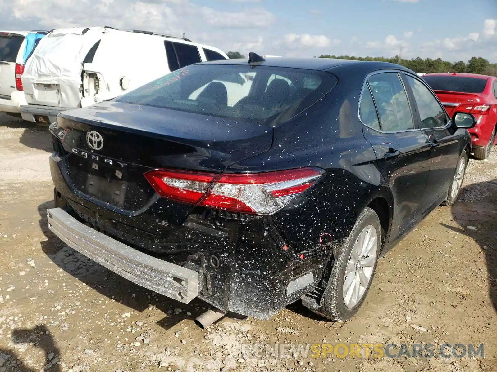 4 Photograph of a damaged car 4T1B11HK1KU784665 TOYOTA CAMRY 2019