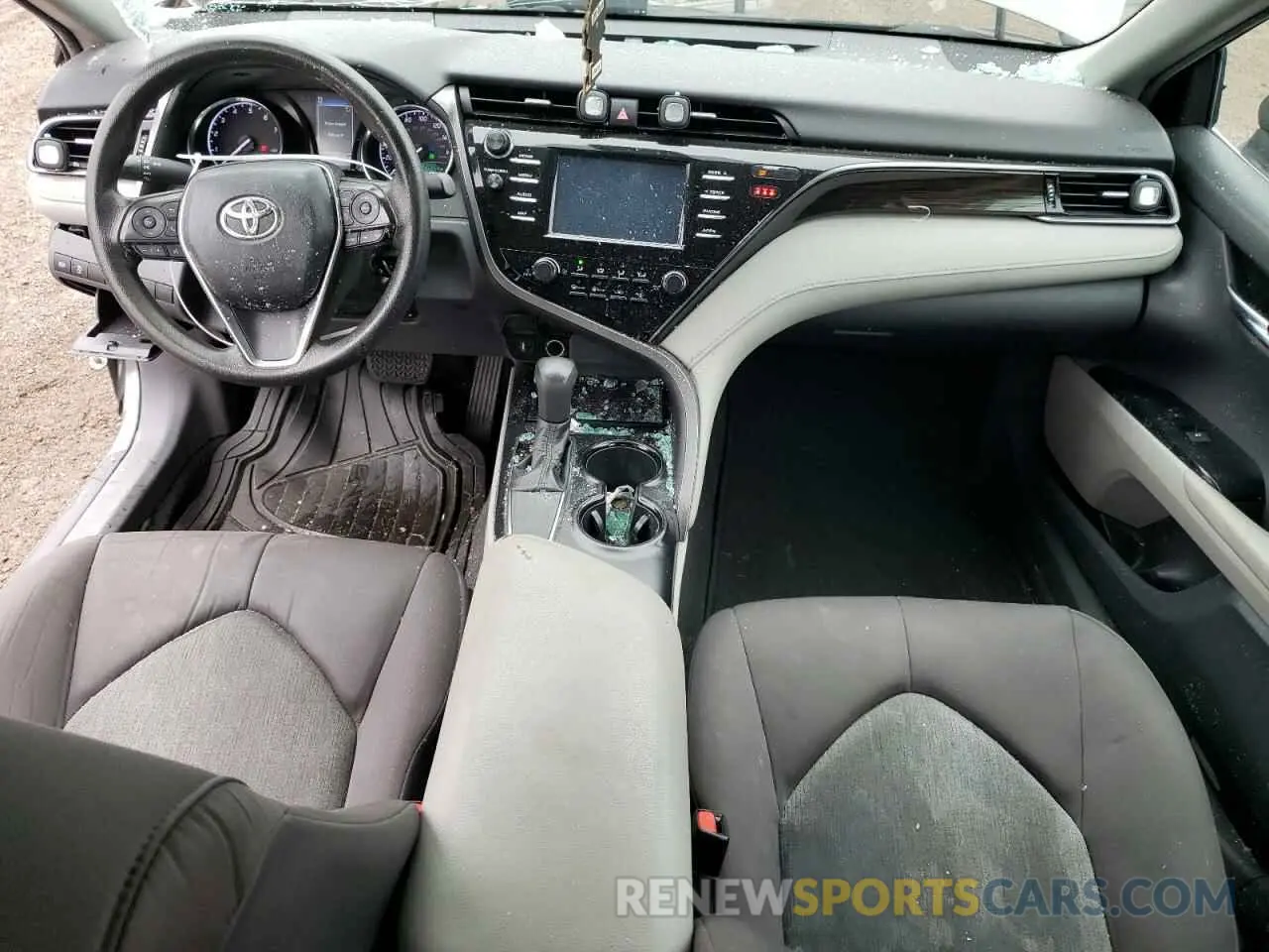 8 Photograph of a damaged car 4T1B11HK1KU786626 TOYOTA CAMRY 2019