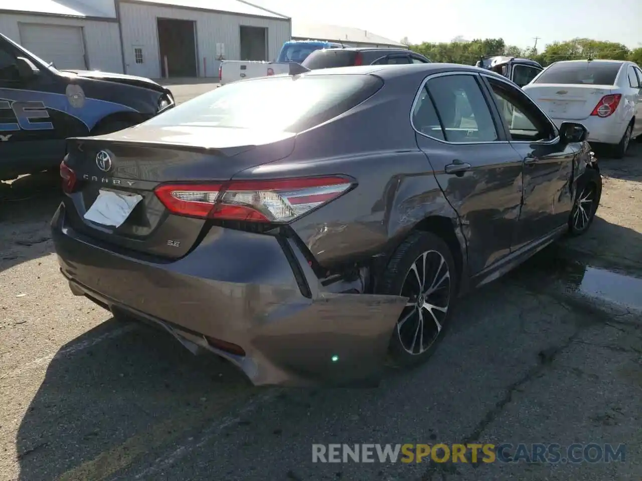 4 Photograph of a damaged car 4T1B11HK1KU787467 TOYOTA CAMRY 2019