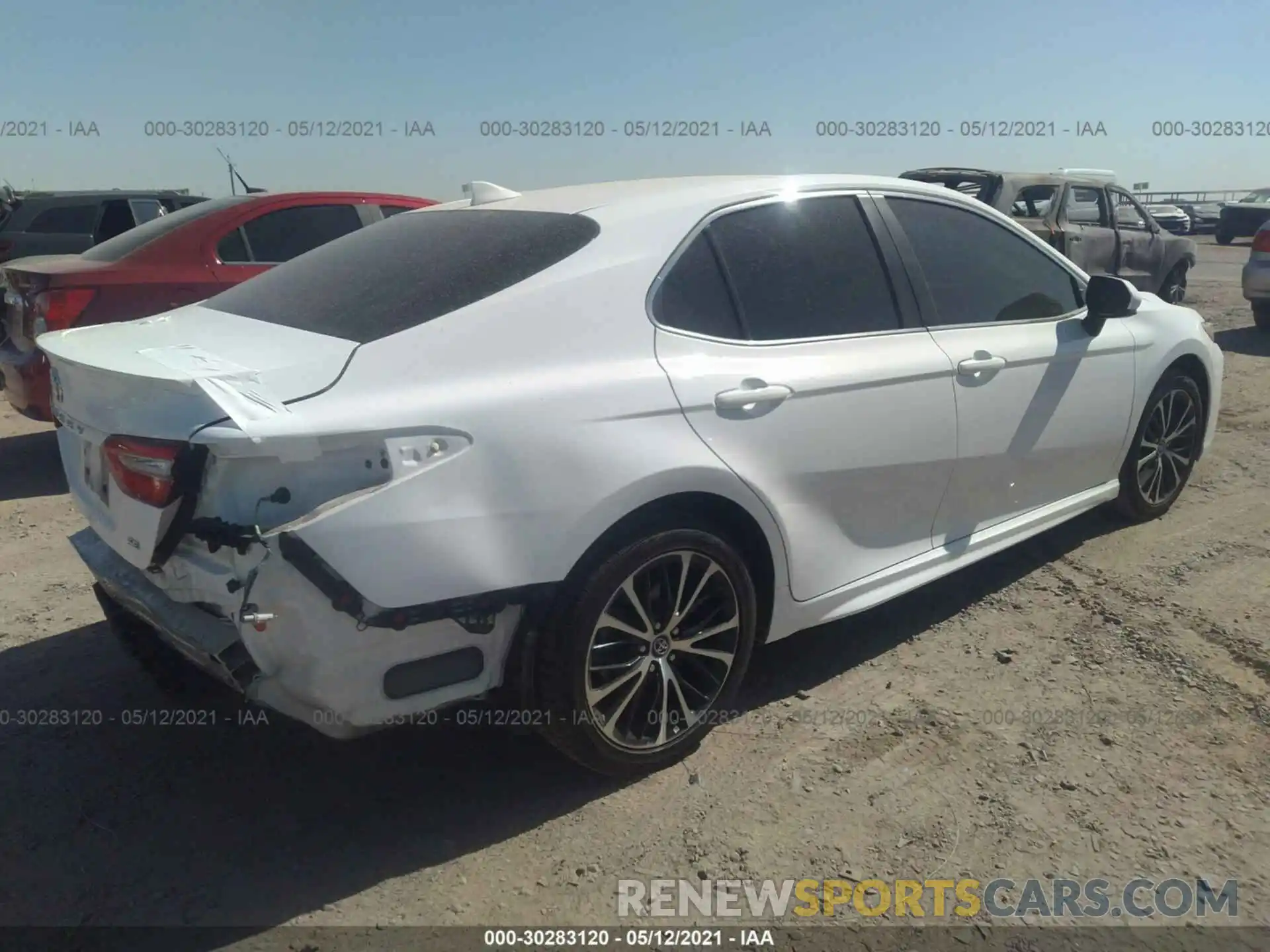 4 Photograph of a damaged car 4T1B11HK1KU788179 TOYOTA CAMRY 2019