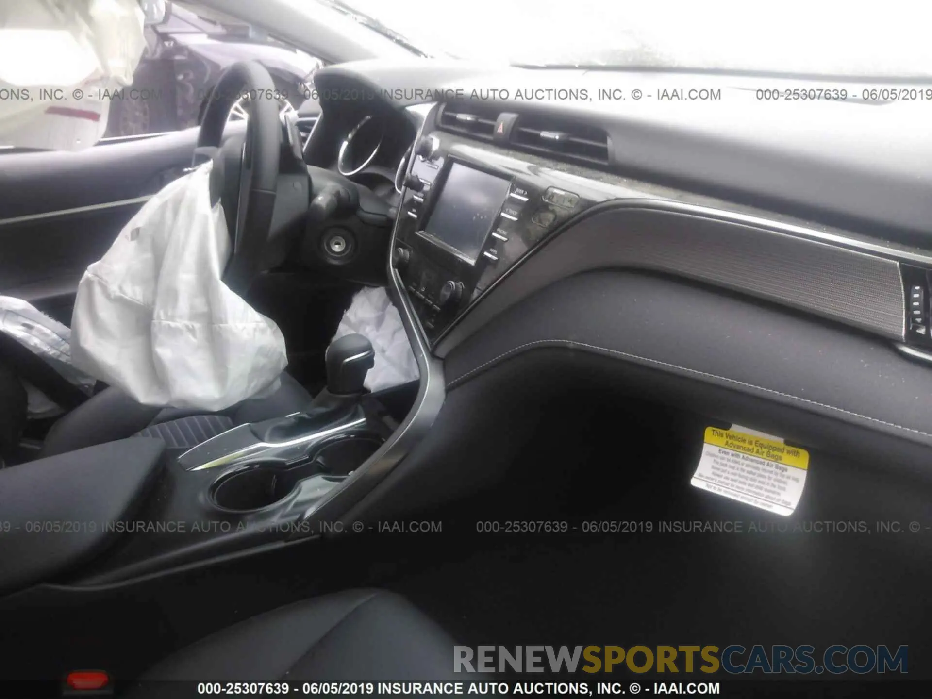 5 Photograph of a damaged car 4T1B11HK1KU790384 TOYOTA CAMRY 2019