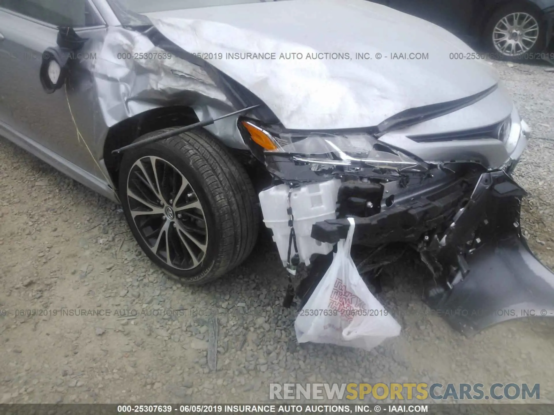 6 Photograph of a damaged car 4T1B11HK1KU790384 TOYOTA CAMRY 2019