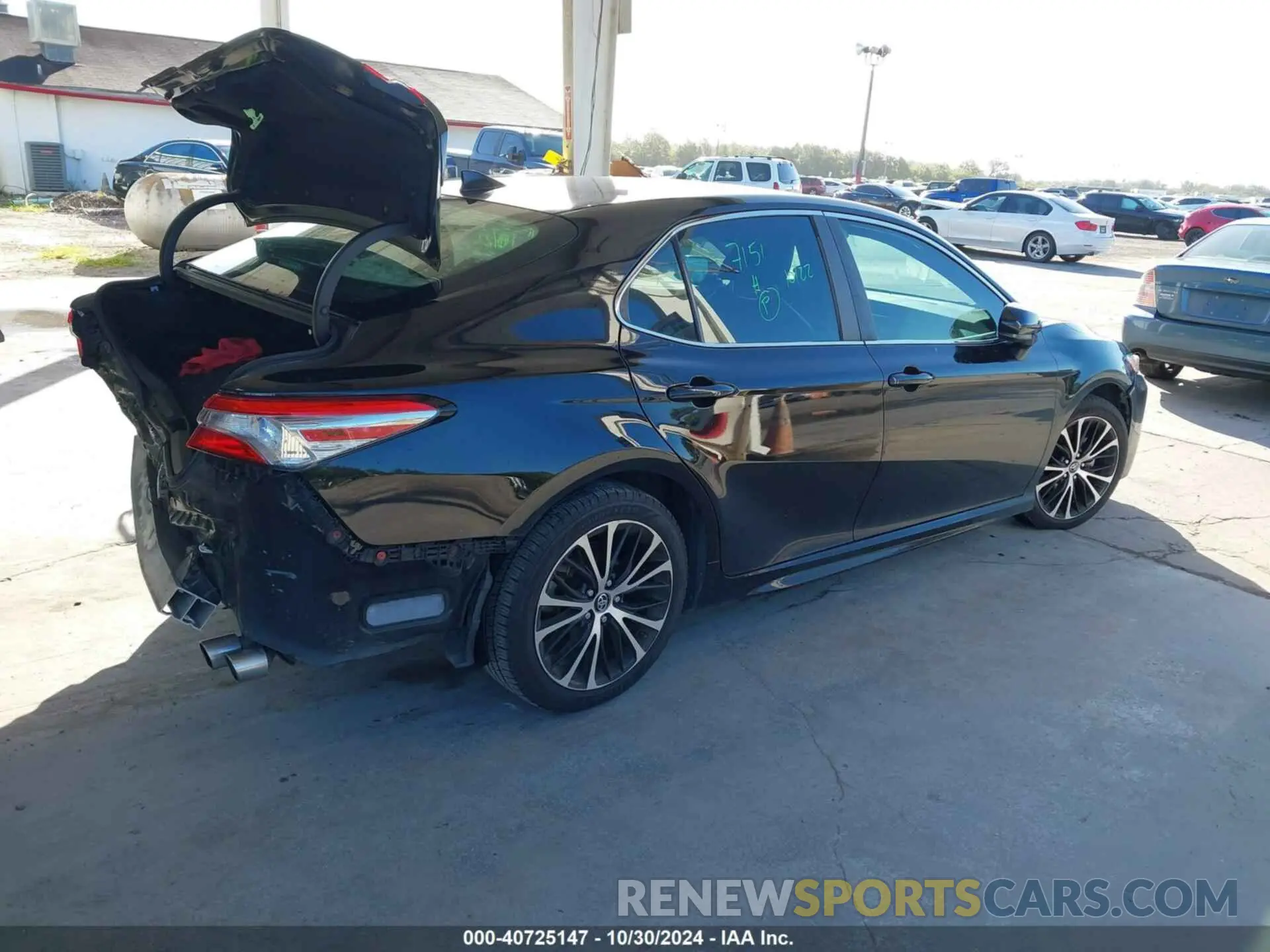 4 Photograph of a damaged car 4T1B11HK1KU793186 TOYOTA CAMRY 2019