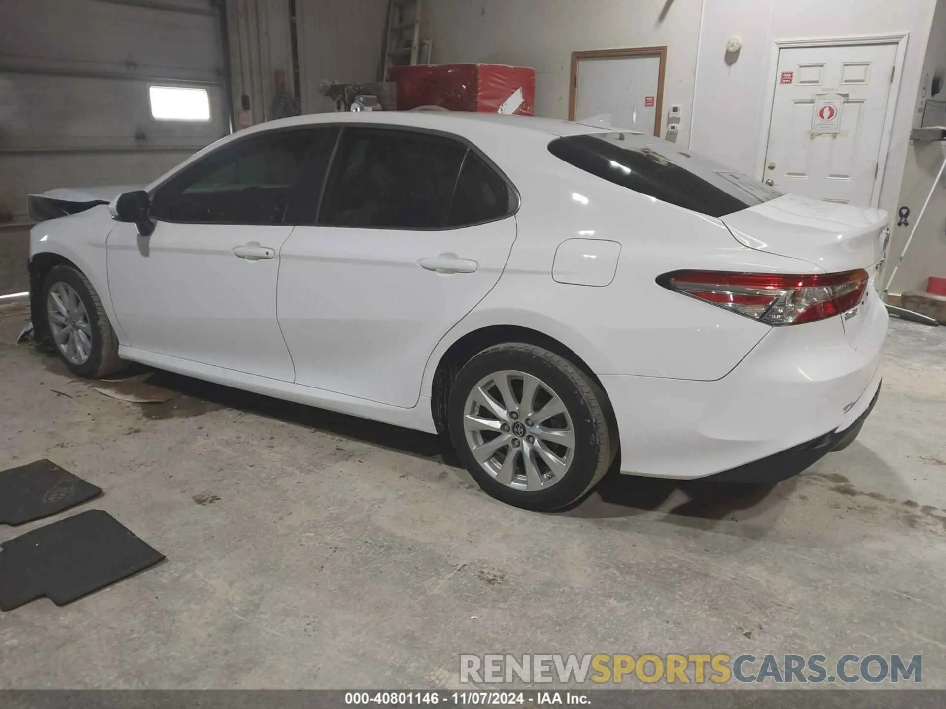 3 Photograph of a damaged car 4T1B11HK1KU796072 TOYOTA CAMRY 2019