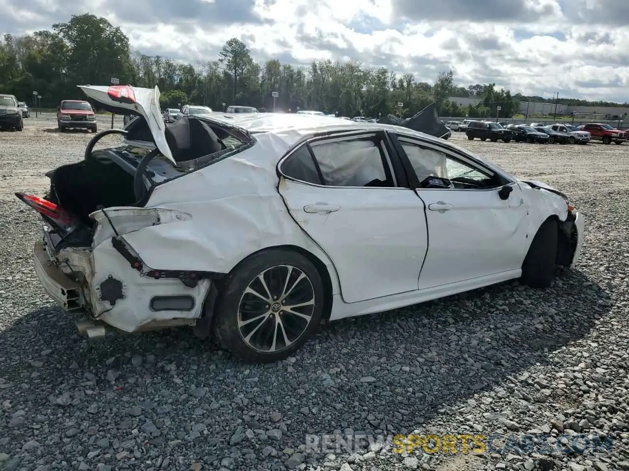 3 Photograph of a damaged car 4T1B11HK1KU796380 TOYOTA CAMRY 2019