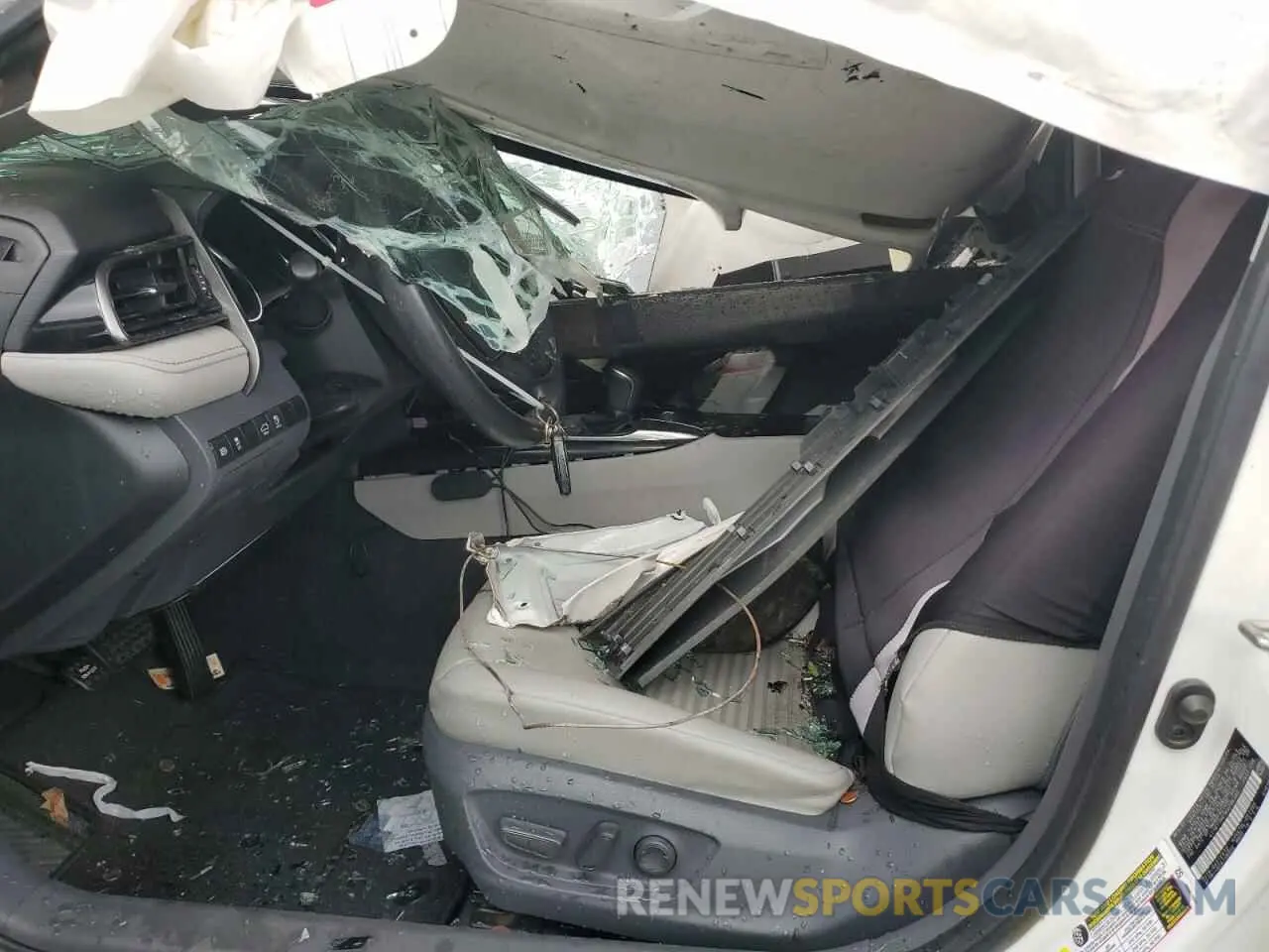 7 Photograph of a damaged car 4T1B11HK1KU796380 TOYOTA CAMRY 2019