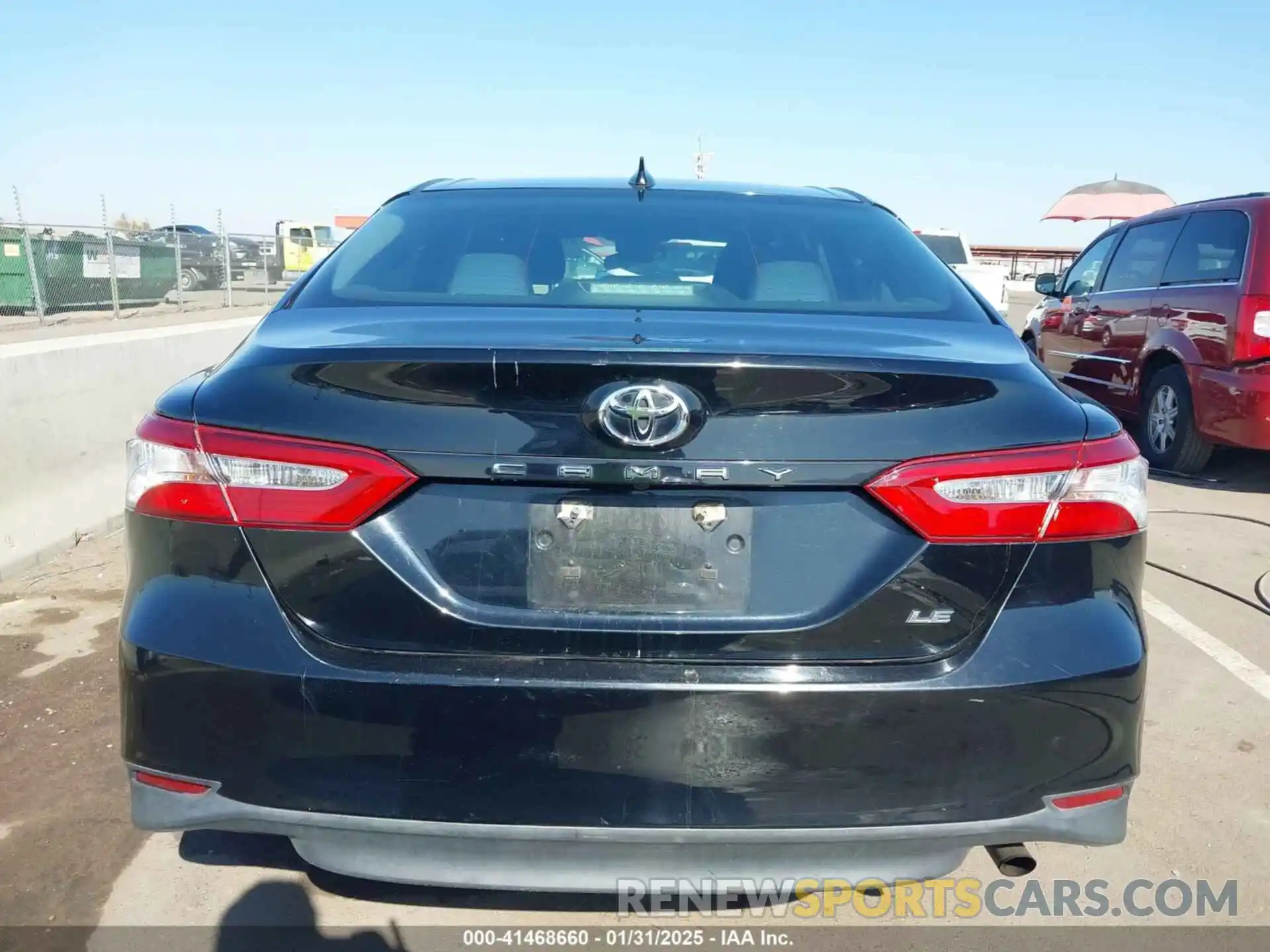 17 Photograph of a damaged car 4T1B11HK1KU803490 TOYOTA CAMRY 2019