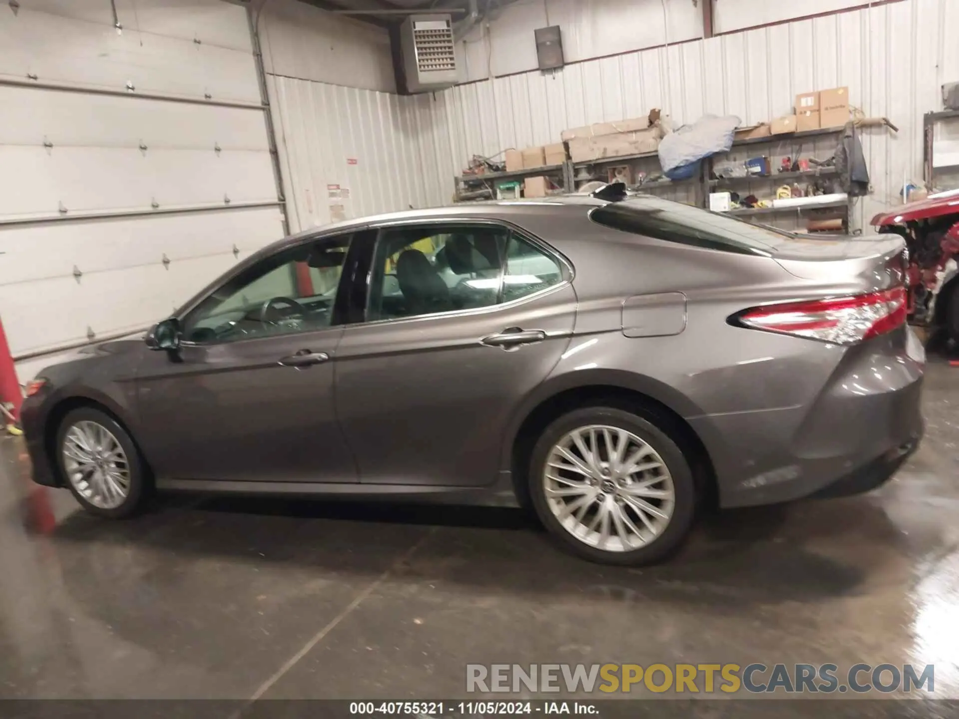 14 Photograph of a damaged car 4T1B11HK1KU804106 TOYOTA CAMRY 2019