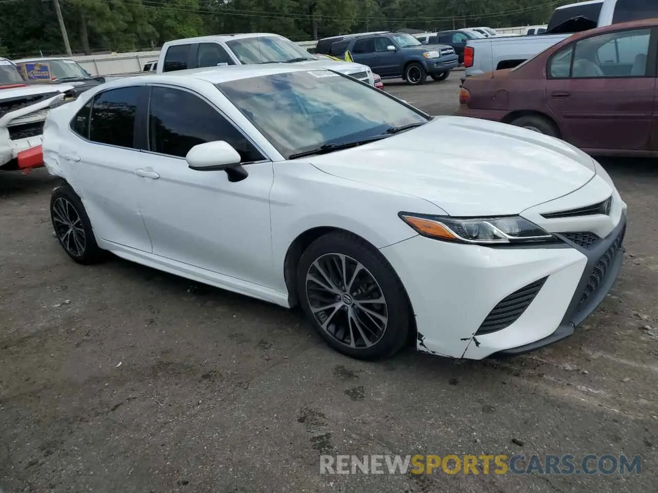 4 Photograph of a damaged car 4T1B11HK1KU810083 TOYOTA CAMRY 2019