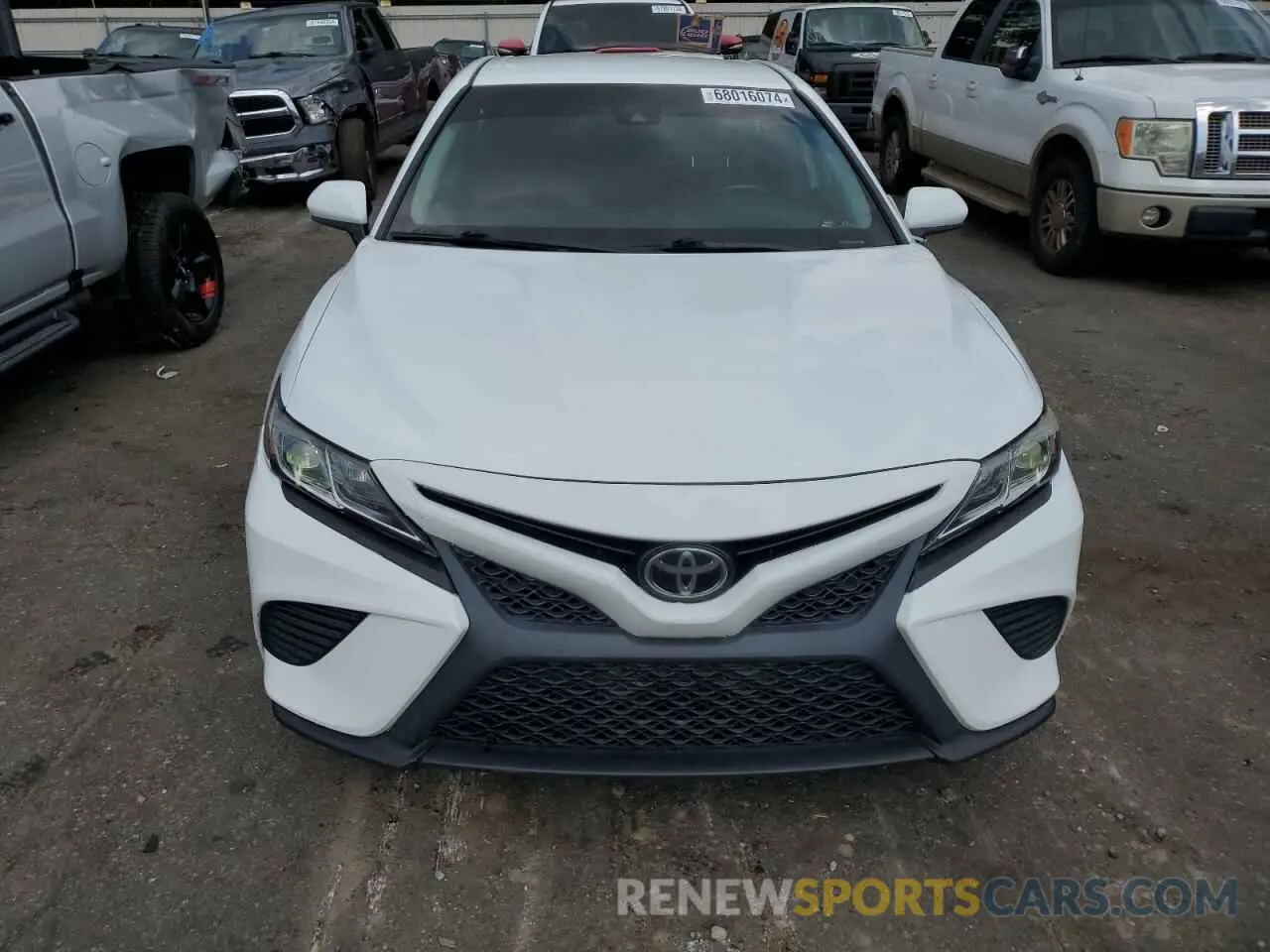 5 Photograph of a damaged car 4T1B11HK1KU810083 TOYOTA CAMRY 2019