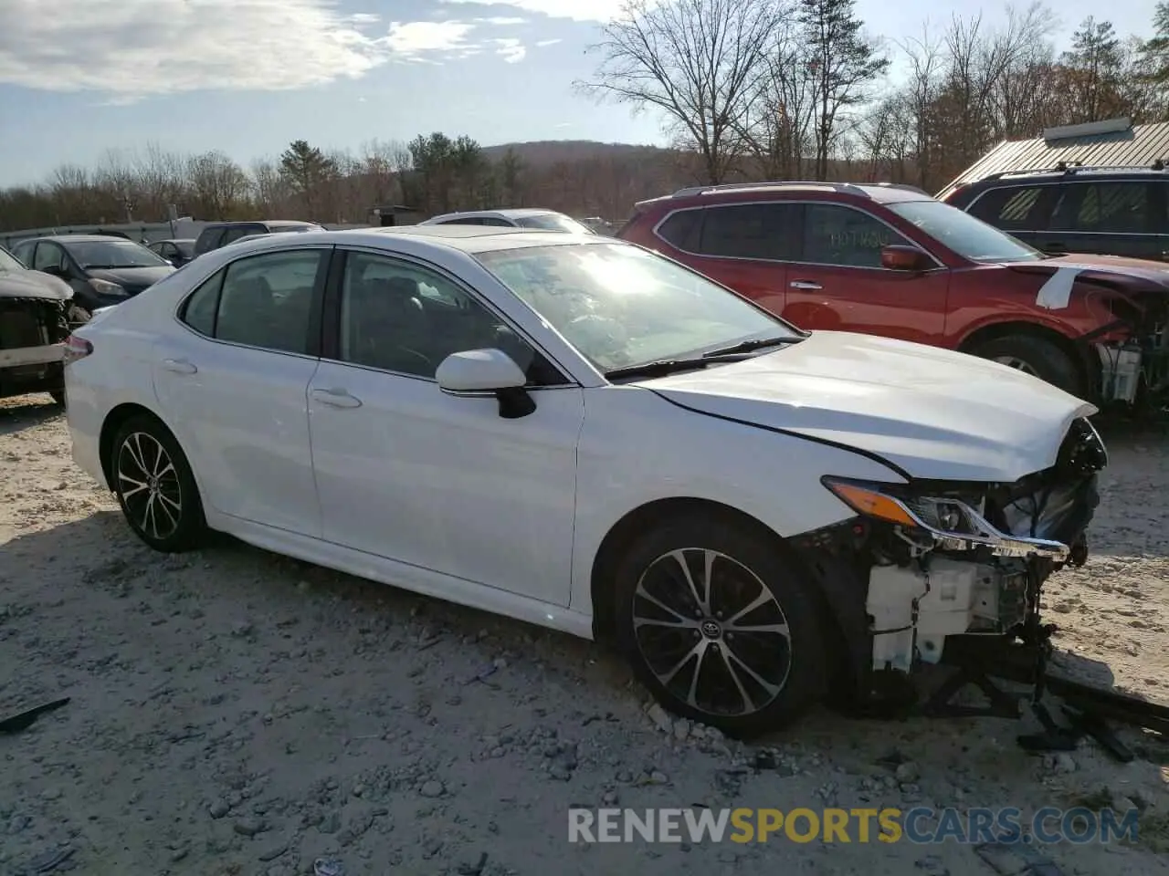 4 Photograph of a damaged car 4T1B11HK1KU810309 TOYOTA CAMRY 2019