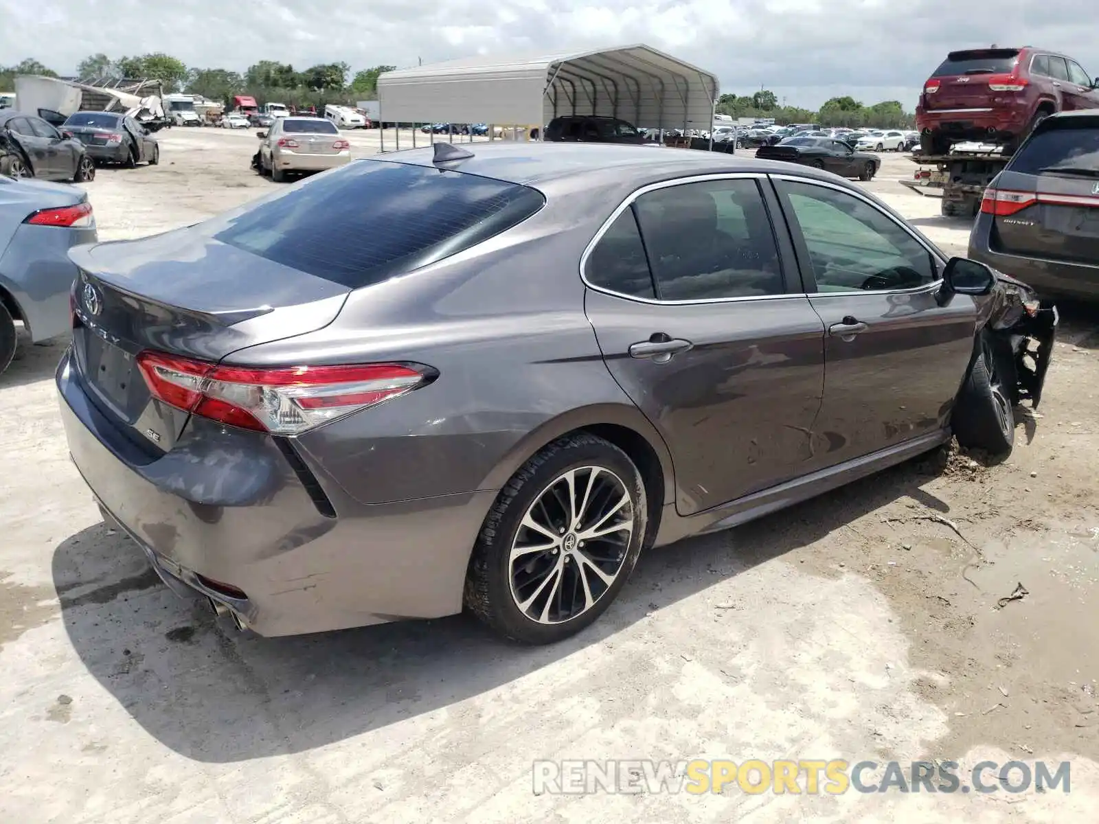 4 Photograph of a damaged car 4T1B11HK1KU811931 TOYOTA CAMRY 2019