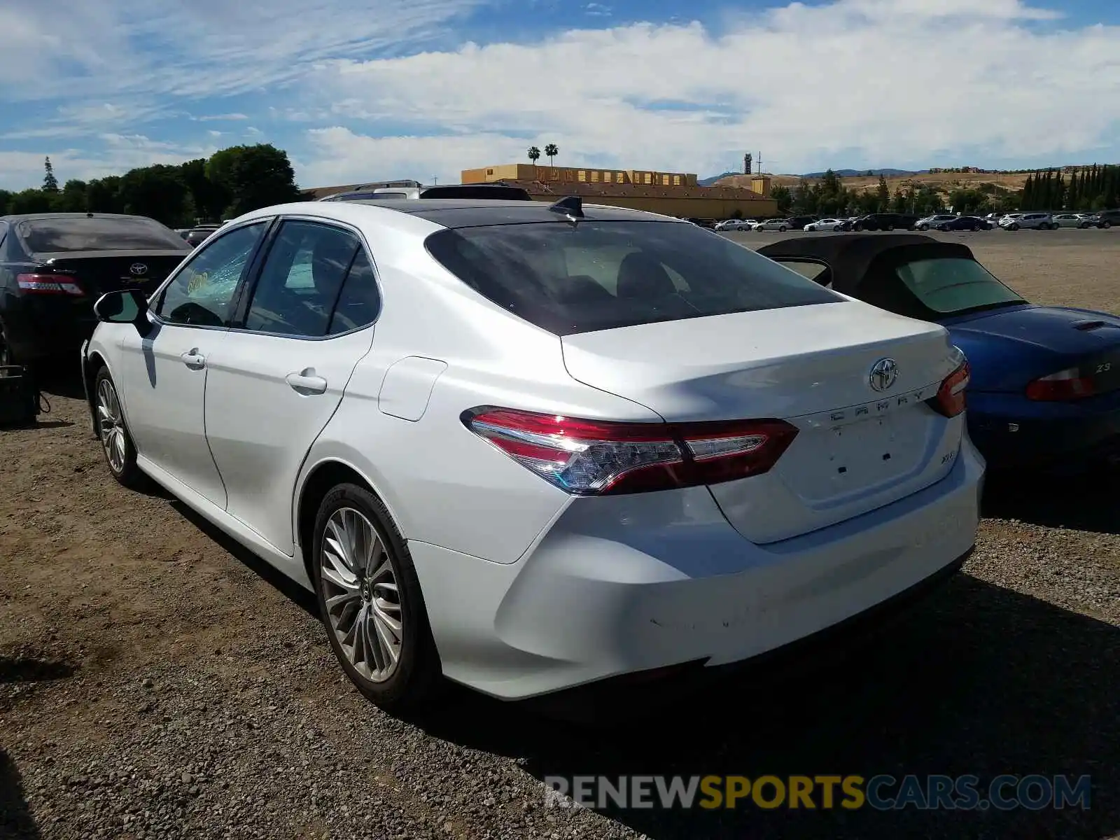 3 Photograph of a damaged car 4T1B11HK1KU813064 TOYOTA CAMRY 2019