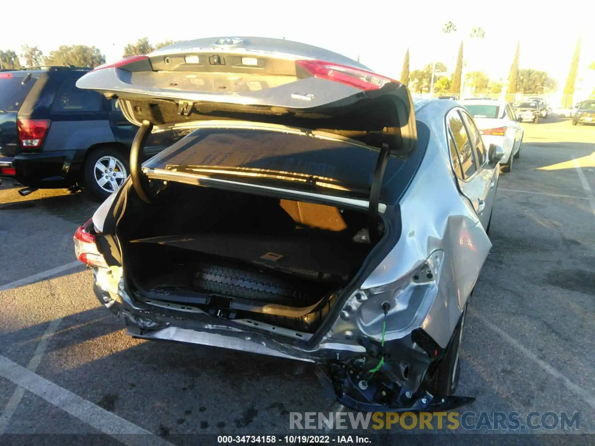 6 Photograph of a damaged car 4T1B11HK1KU816059 TOYOTA CAMRY 2019