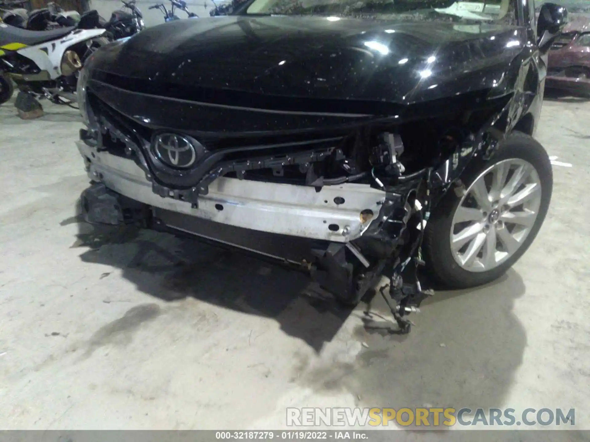 6 Photograph of a damaged car 4T1B11HK1KU820693 TOYOTA CAMRY 2019